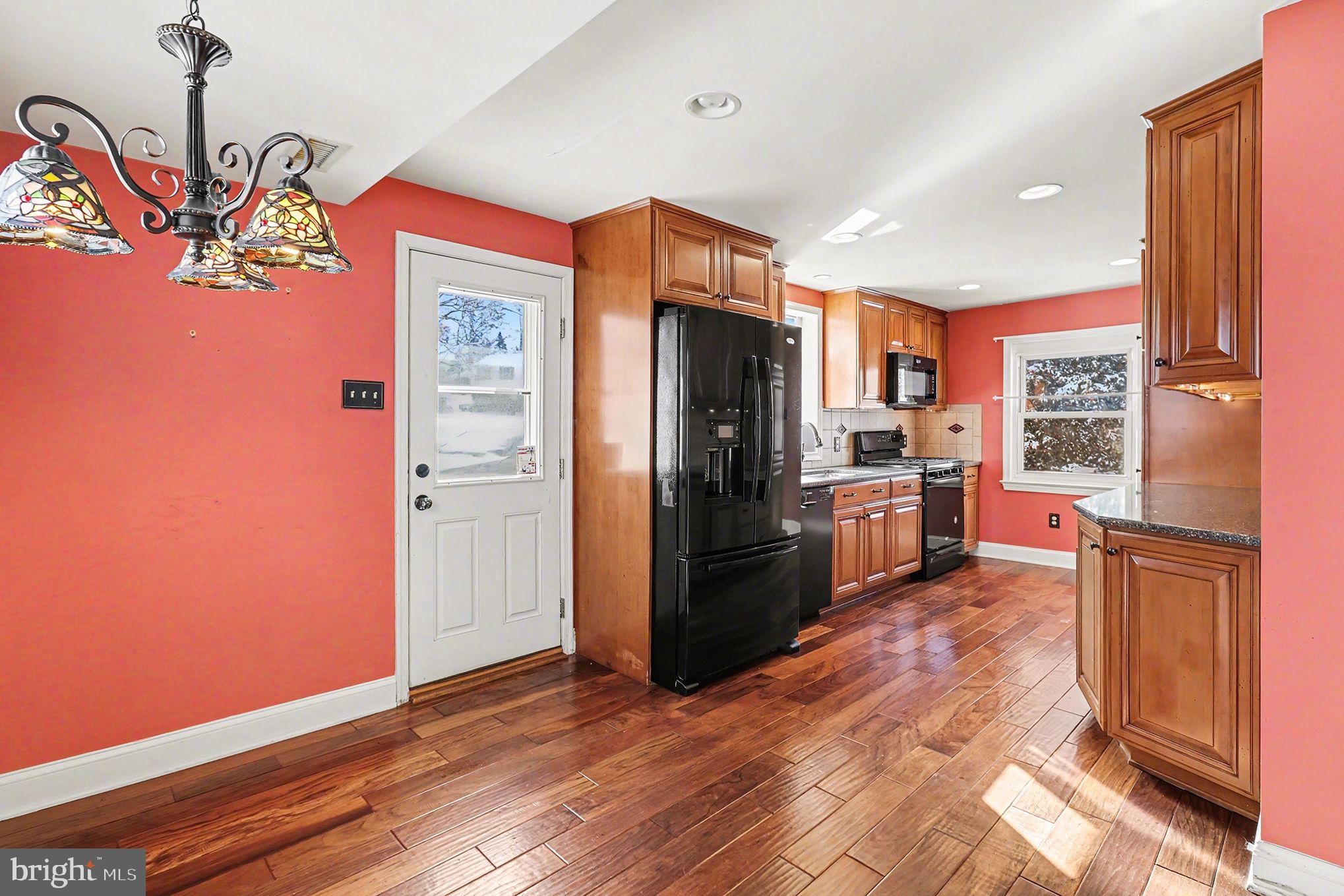 WHITE MARSH MDWS - Residential