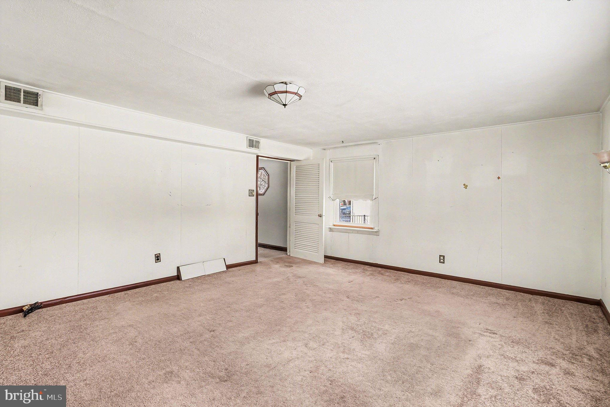 WHITE MARSH MDWS - Residential