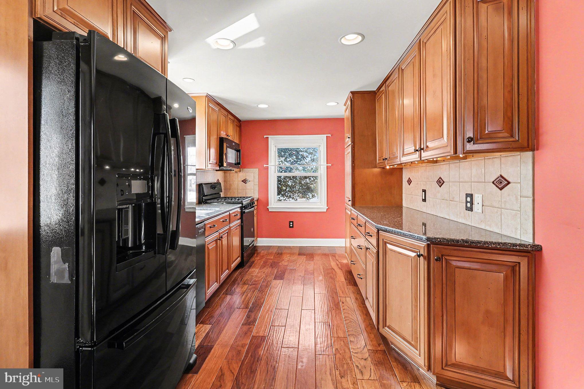 WHITE MARSH MDWS - Residential