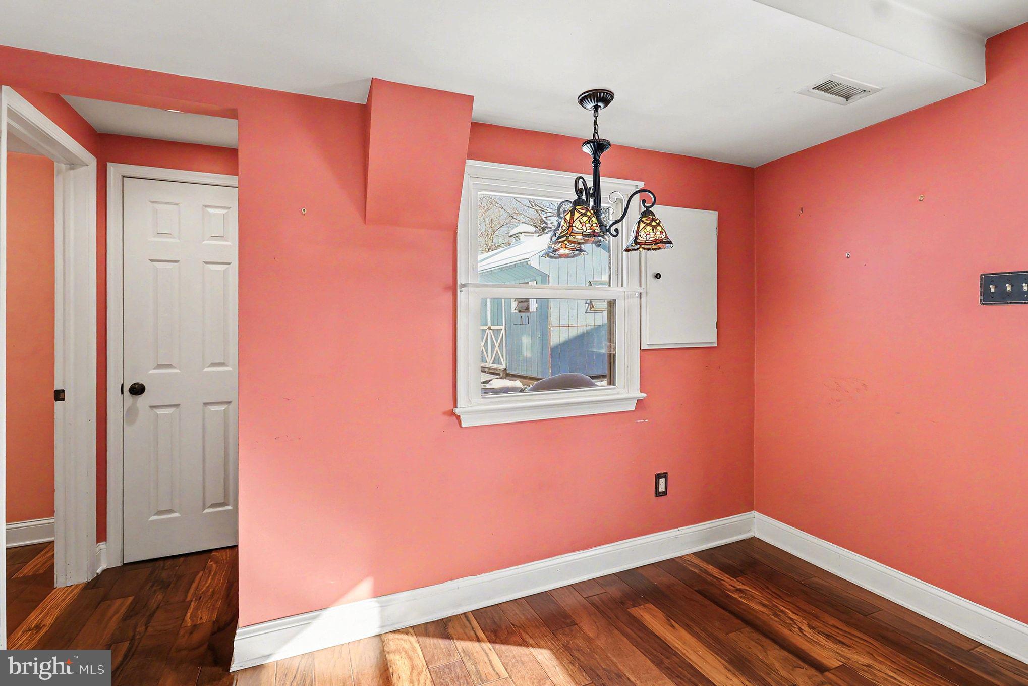 WHITE MARSH MDWS - Residential