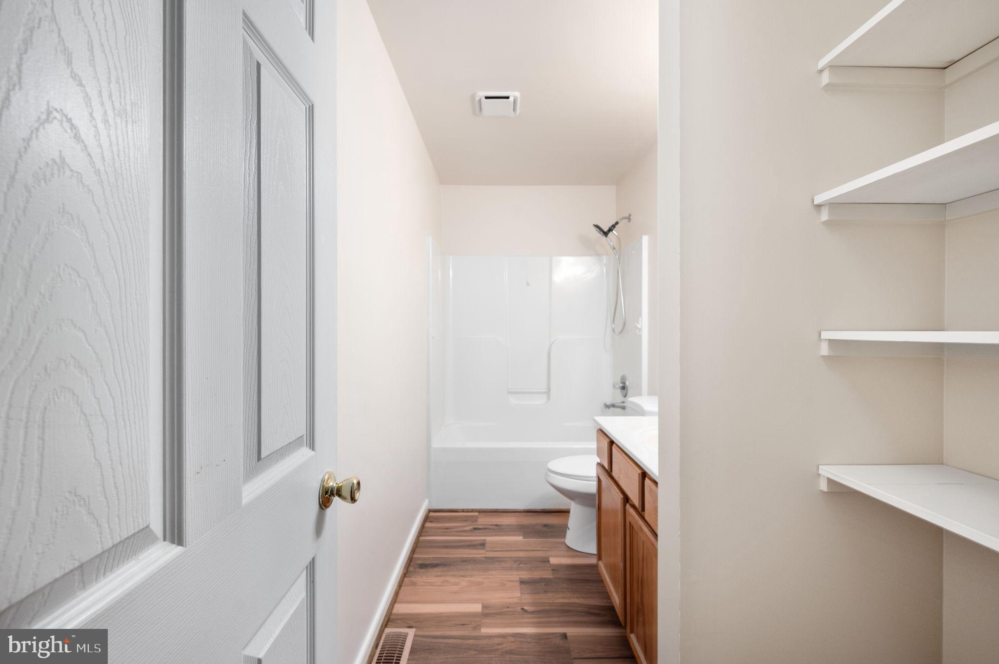 LOUISA - Residential