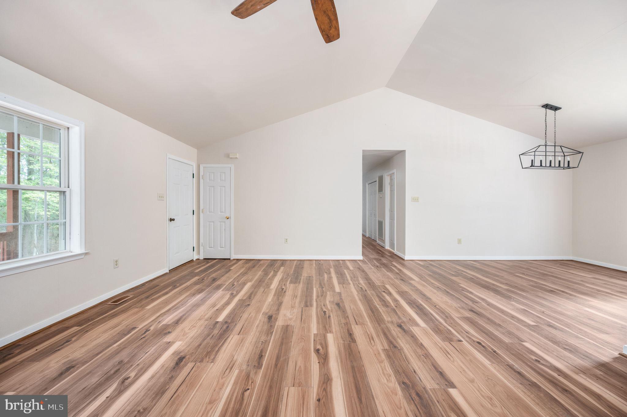 LOUISA - Residential