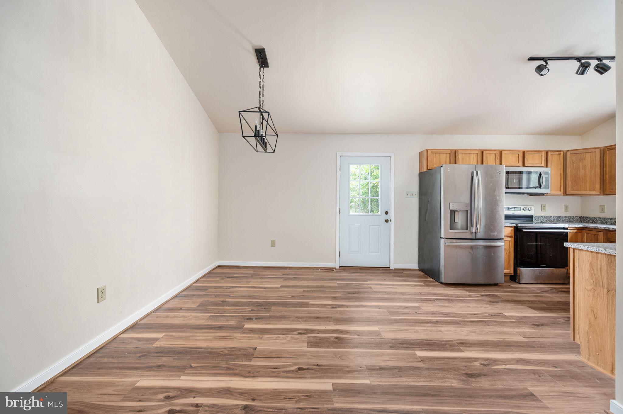 LOUISA - Residential