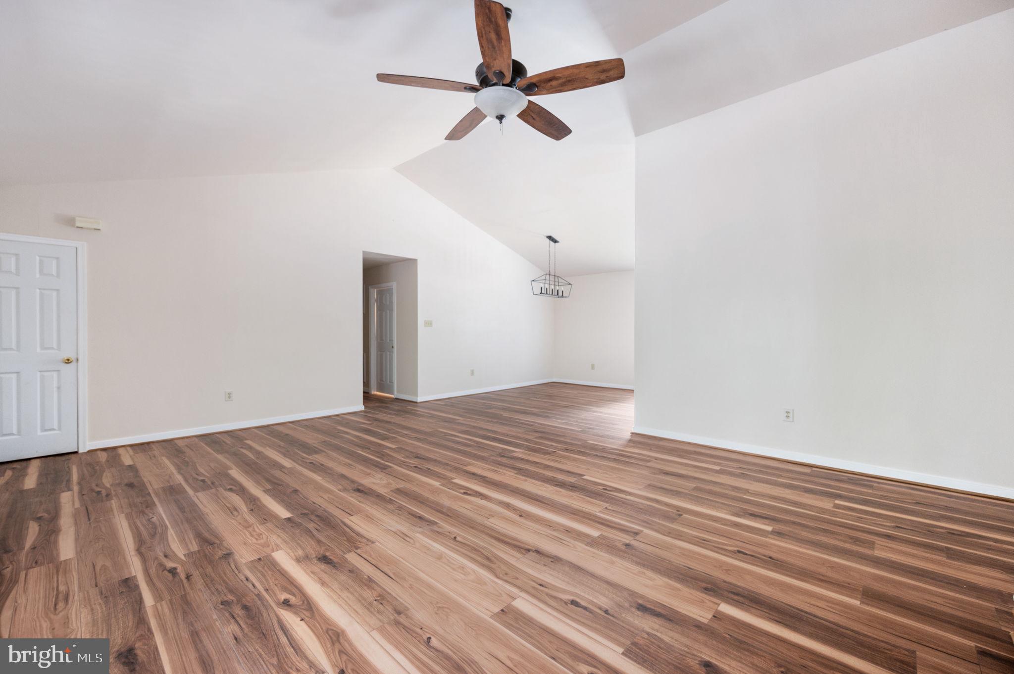 LOUISA - Residential