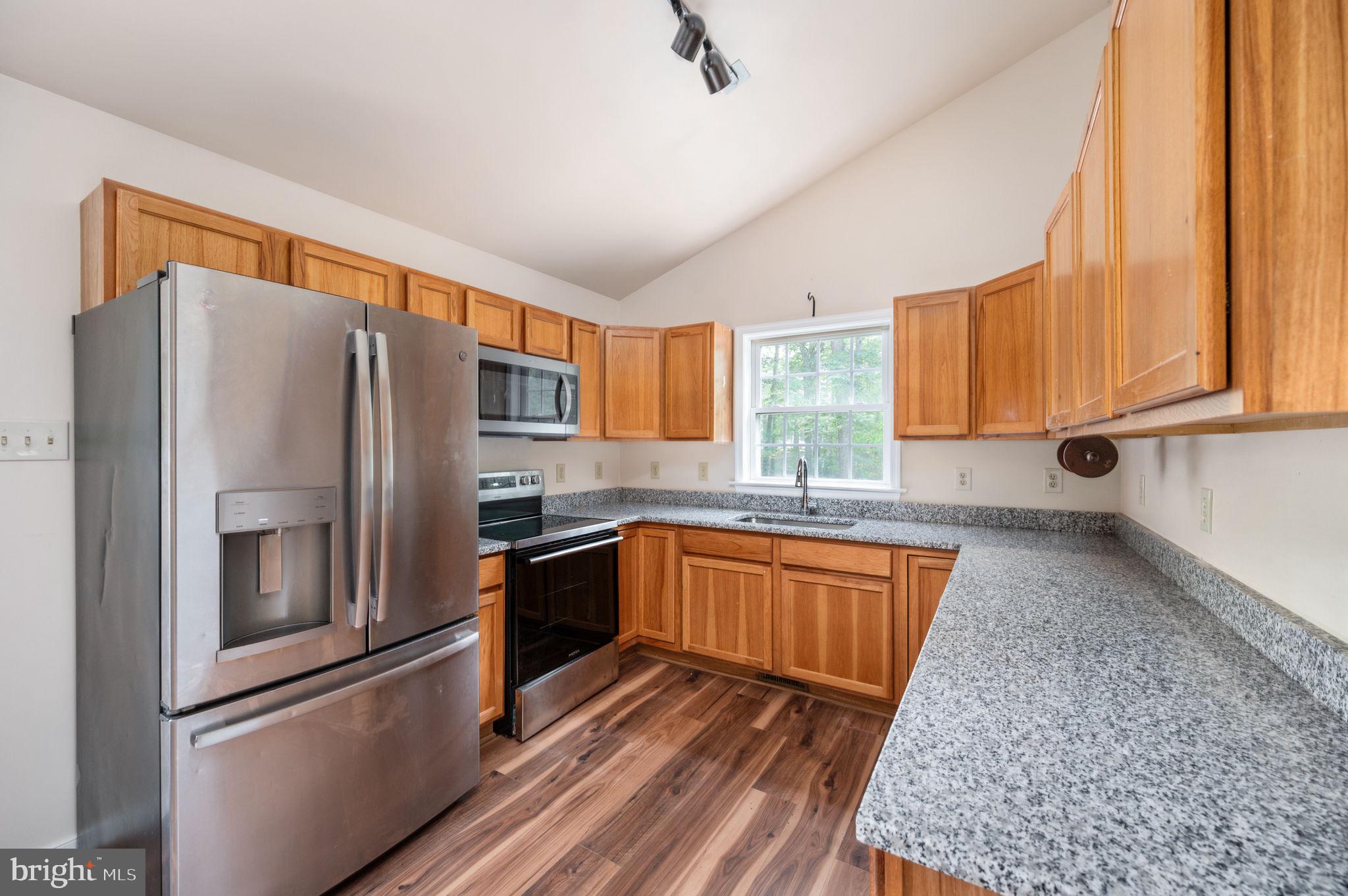 LOUISA - Residential