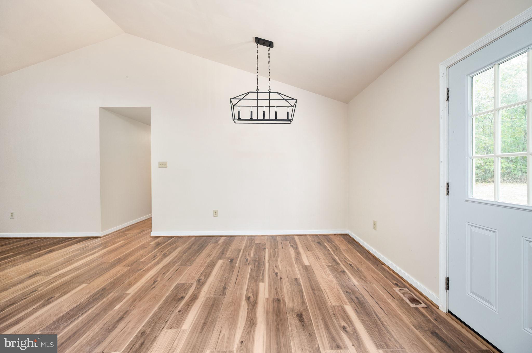 LOUISA - Residential