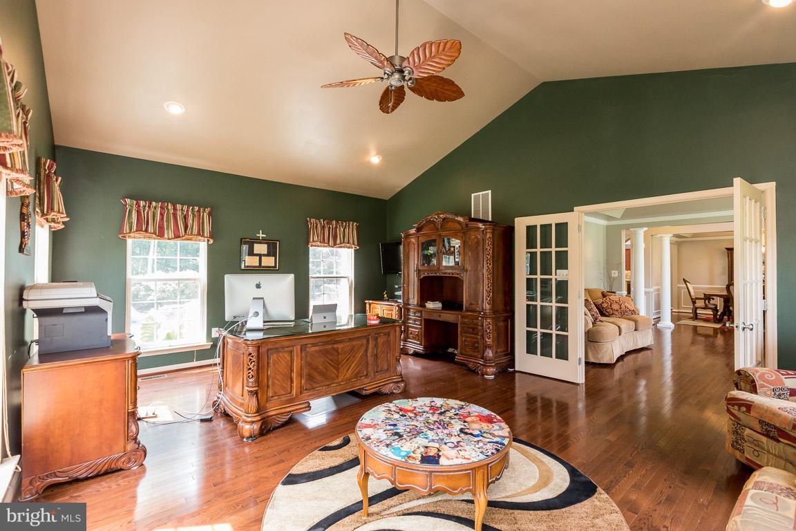 BEN OAKS - Residential