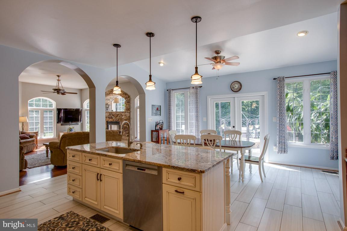 BEN OAKS - Residential