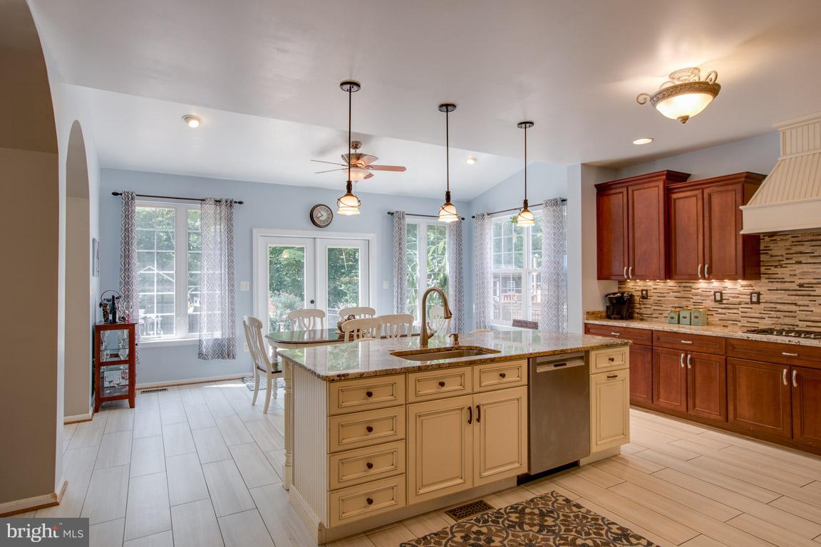 BEN OAKS - Residential