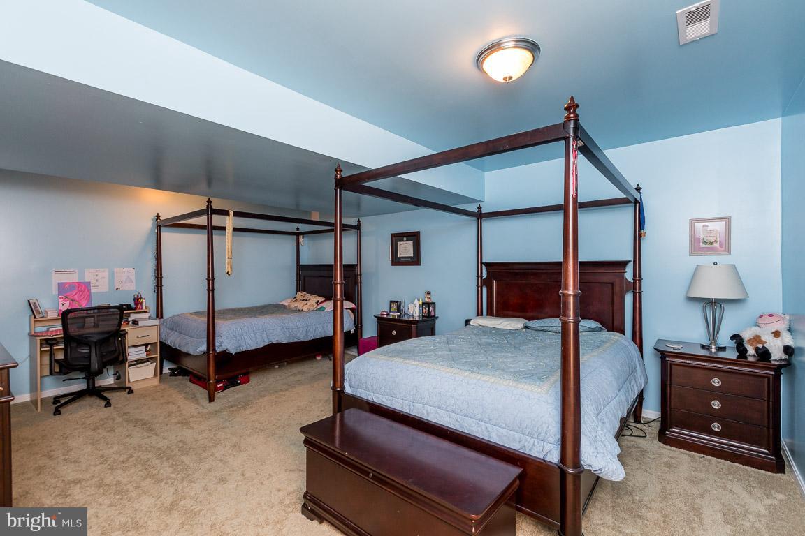 BEN OAKS - Residential