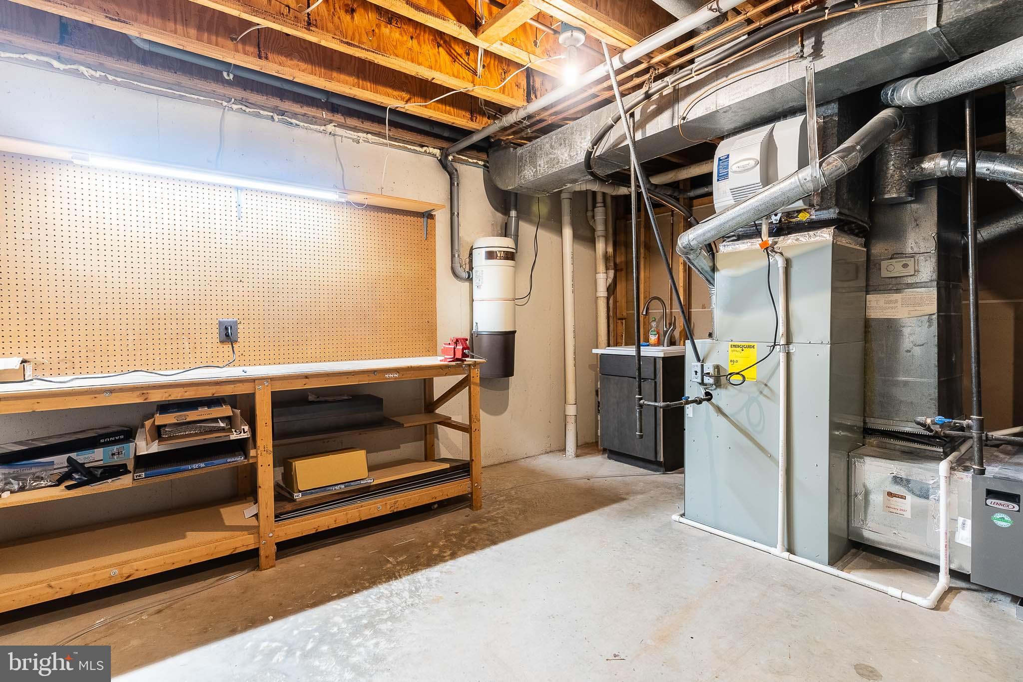 CENTURY OAK - Residential Lease