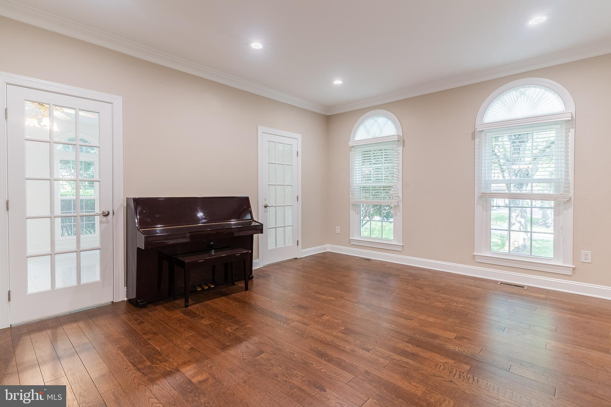 CENTURY OAK - Residential Lease