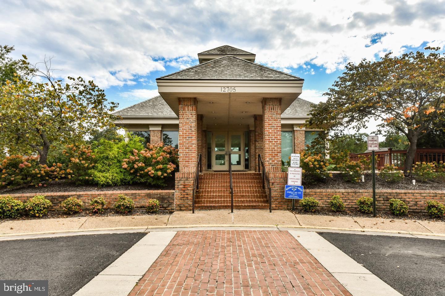 CENTURY OAK - Residential Lease