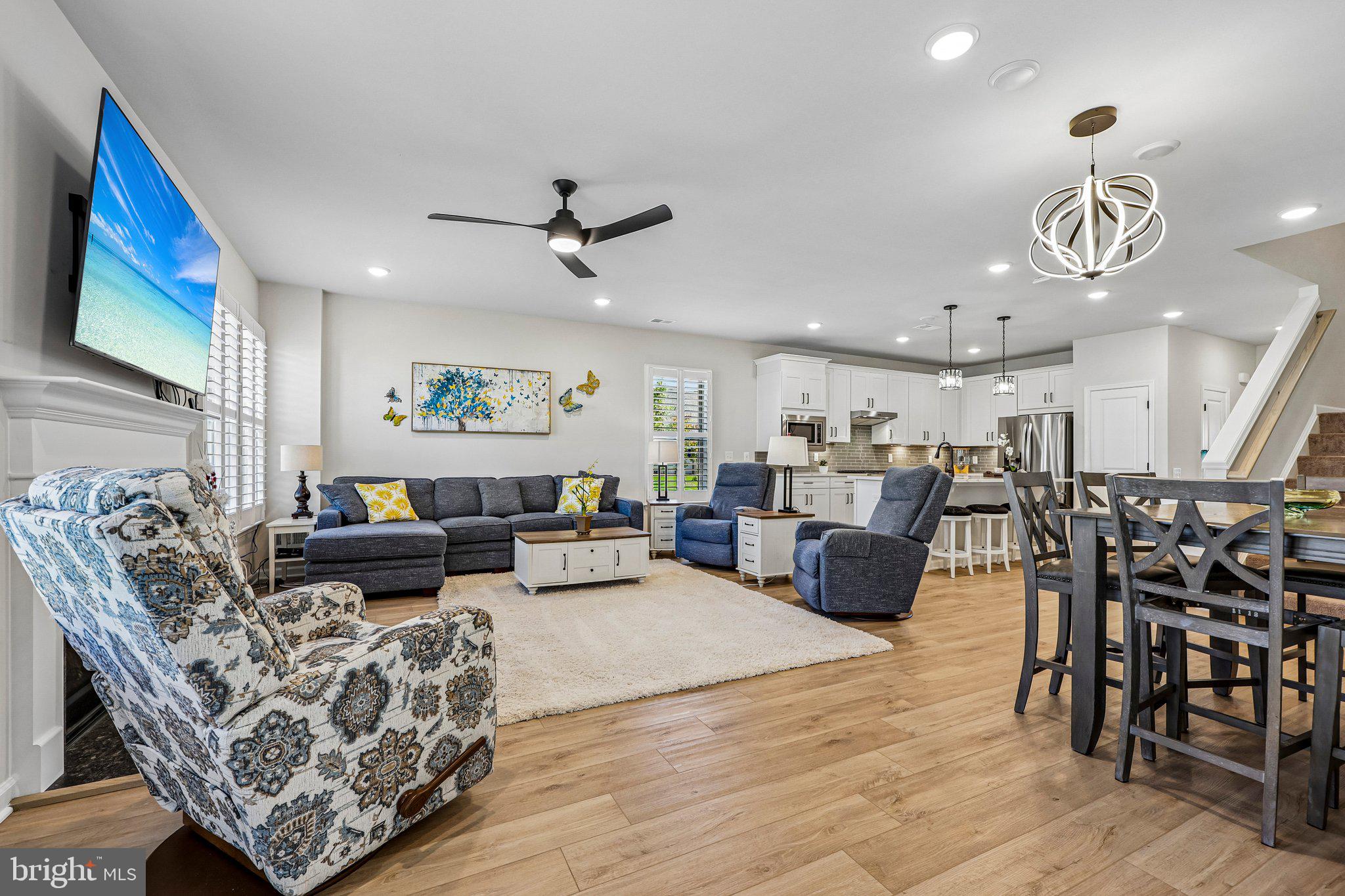 6860 MOONSTONE PEONY LANE