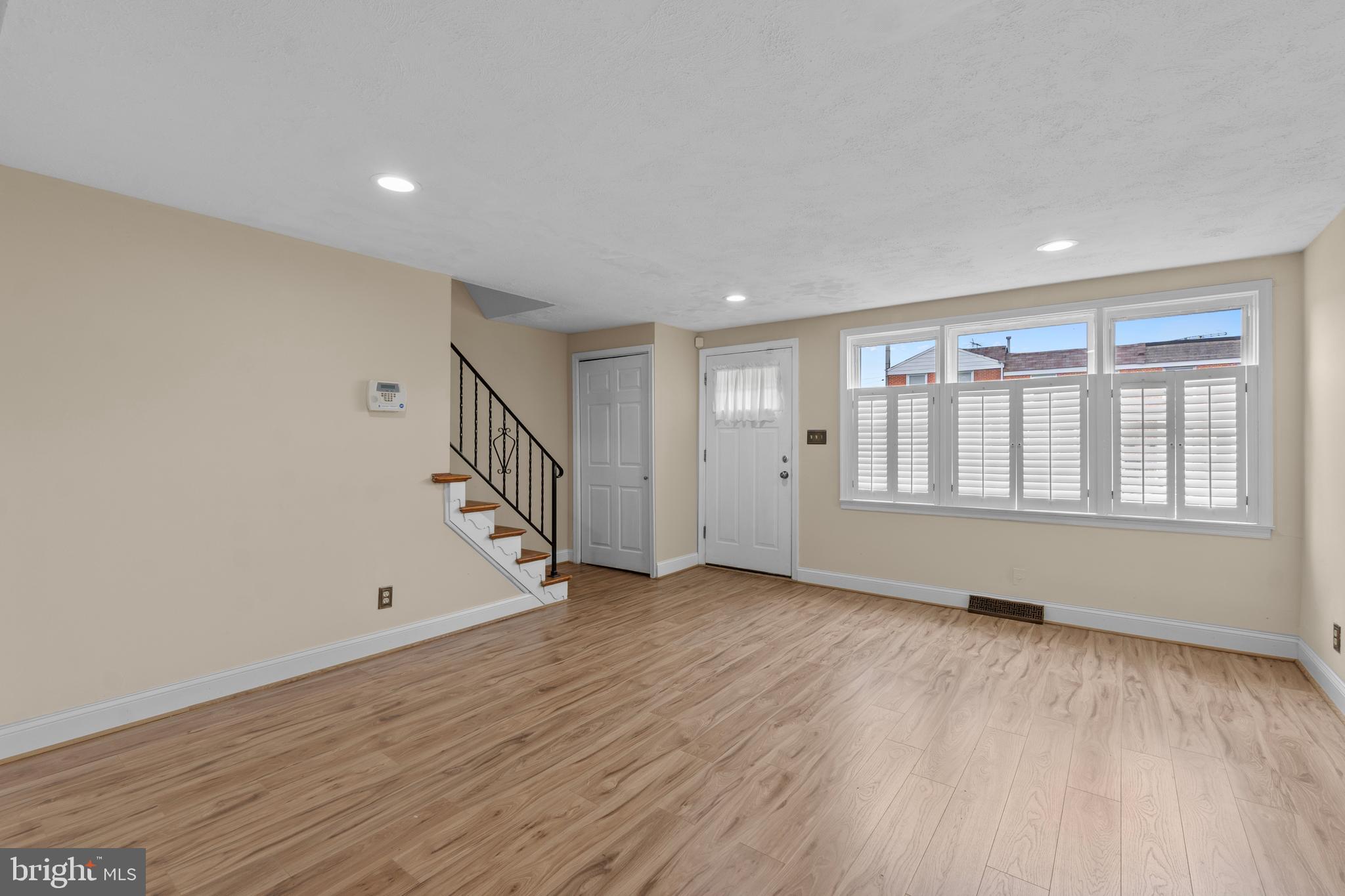 MOORES RUN - Residential Lease