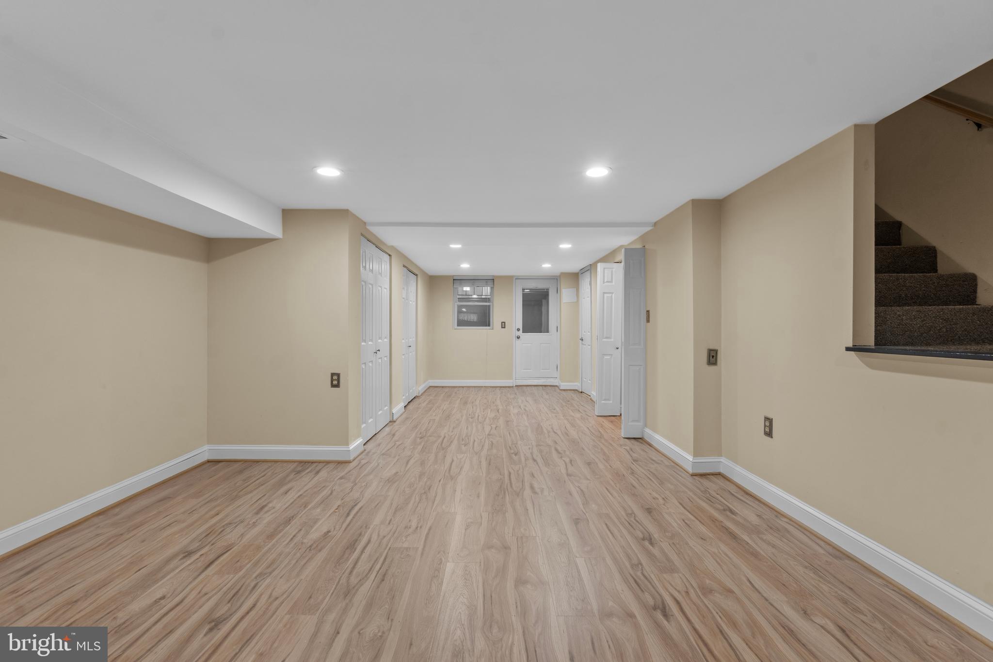 MOORES RUN - Residential Lease