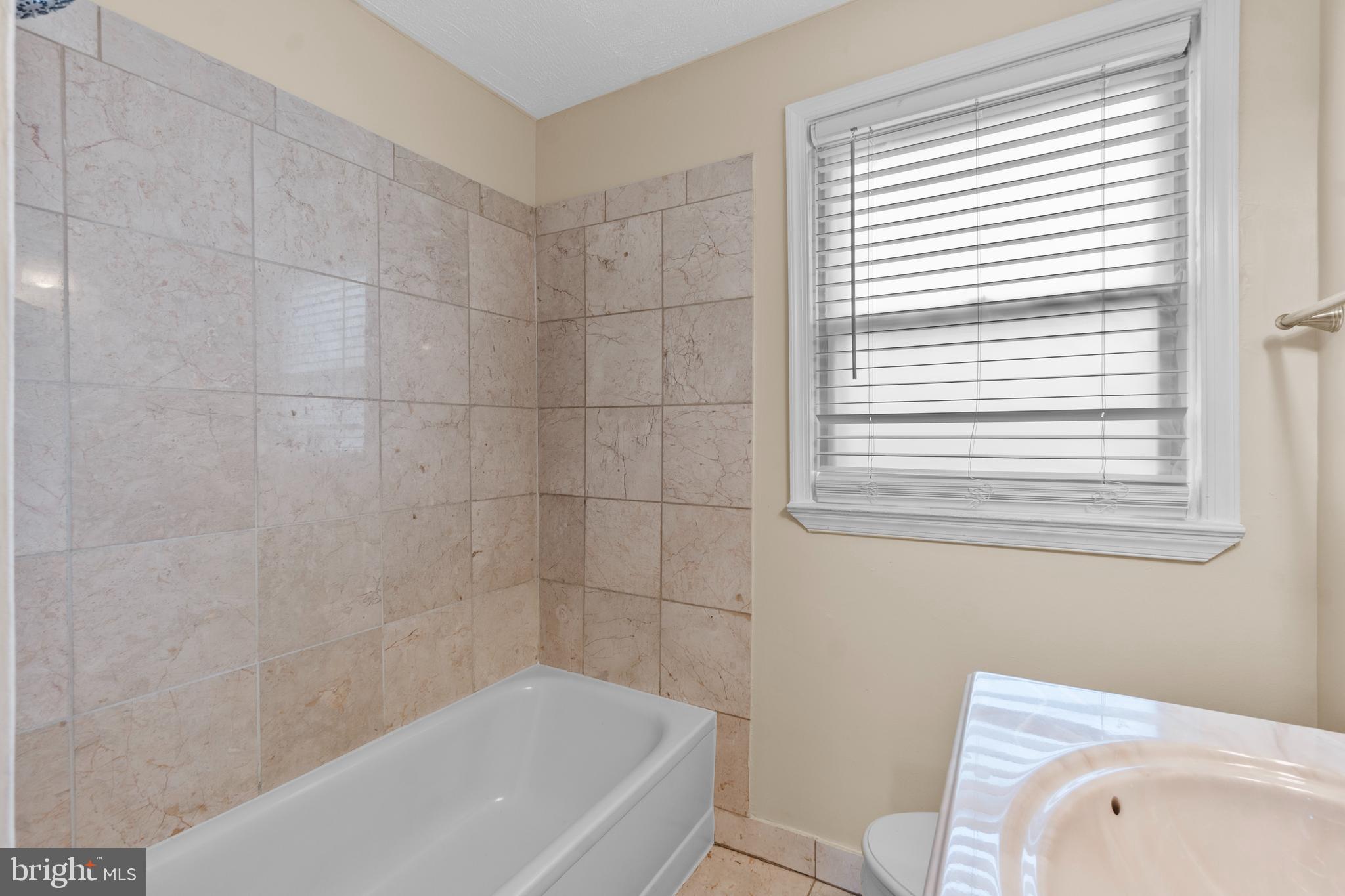 MOORES RUN - Residential Lease