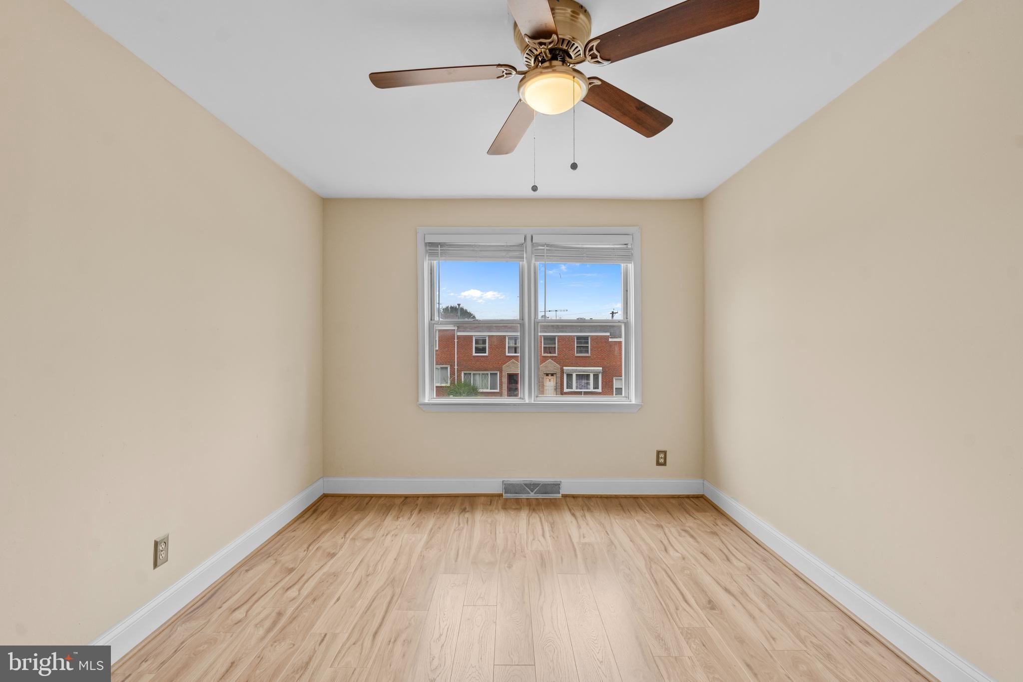 MOORES RUN - Residential Lease