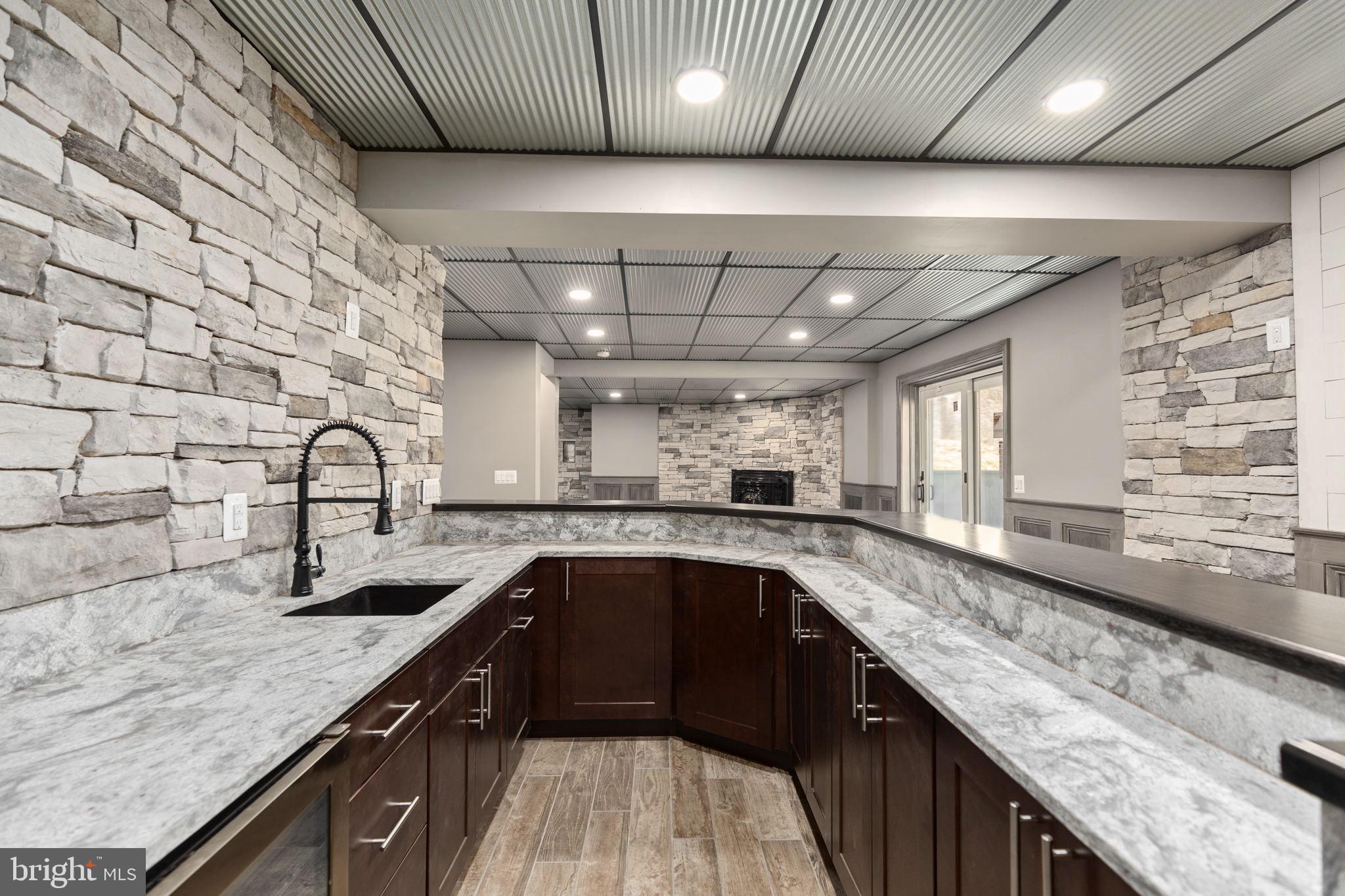 QUAIL HILLS - Residential