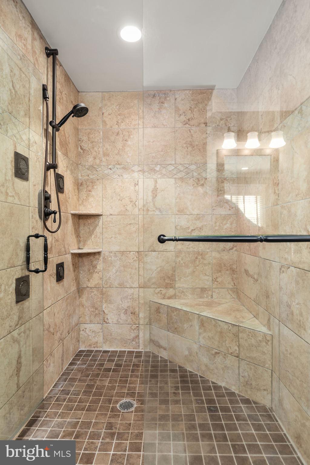 QUAIL HILLS - Residential