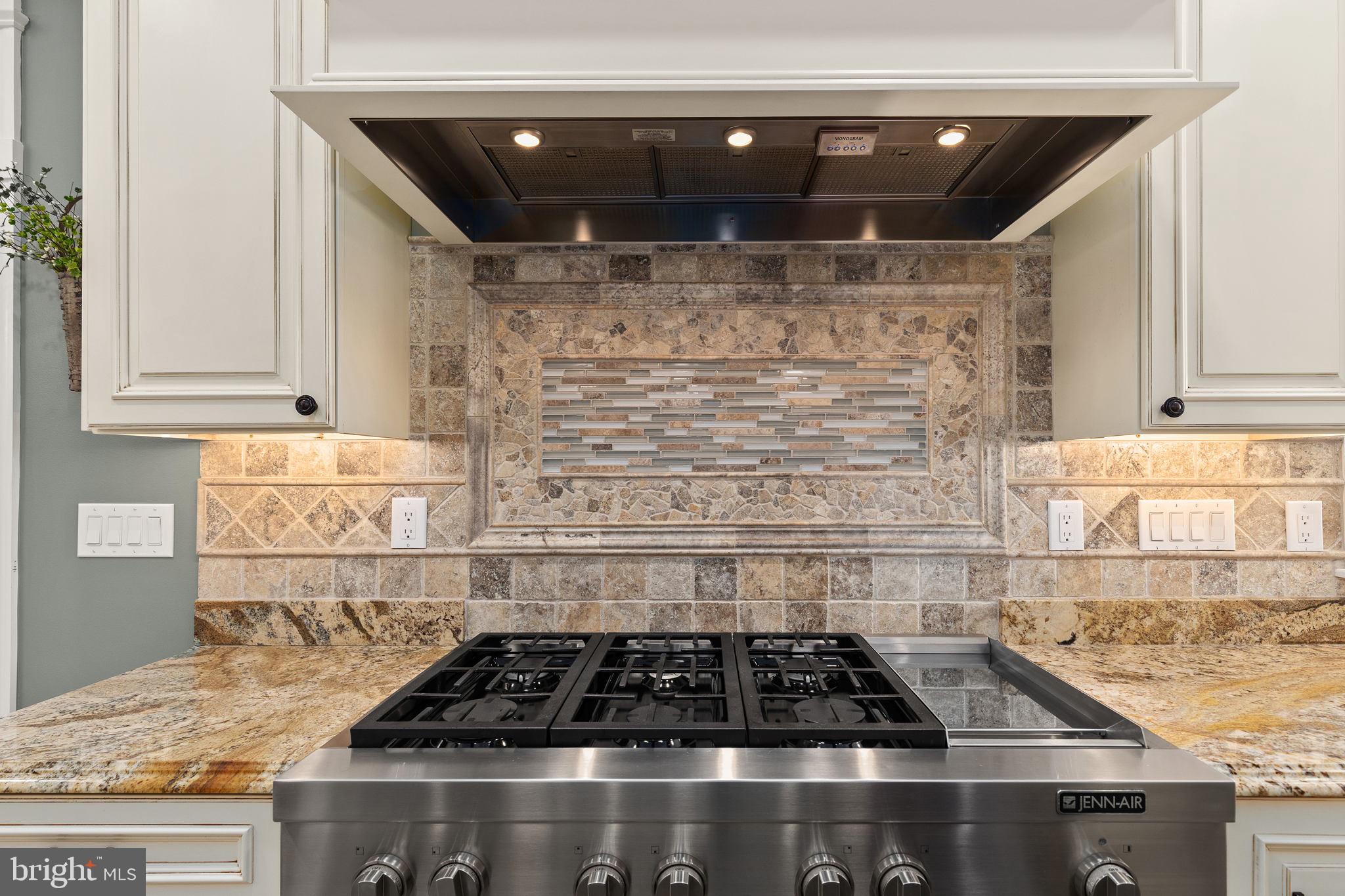 QUAIL HILLS - Residential