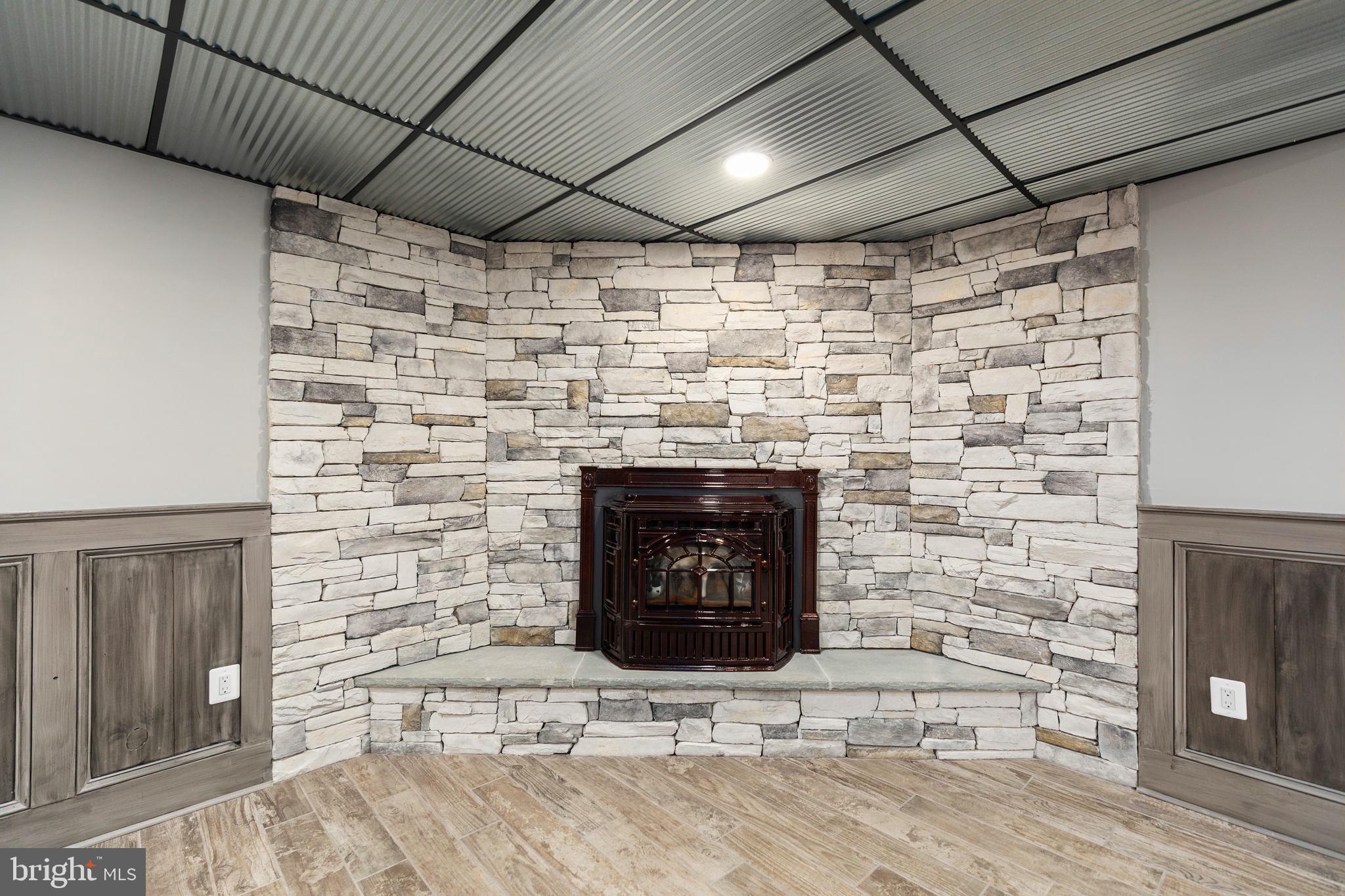 QUAIL HILLS - Residential