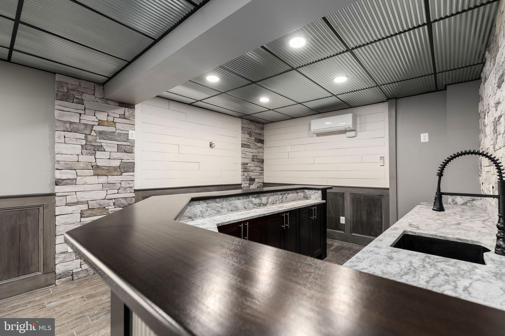 QUAIL HILLS - Residential