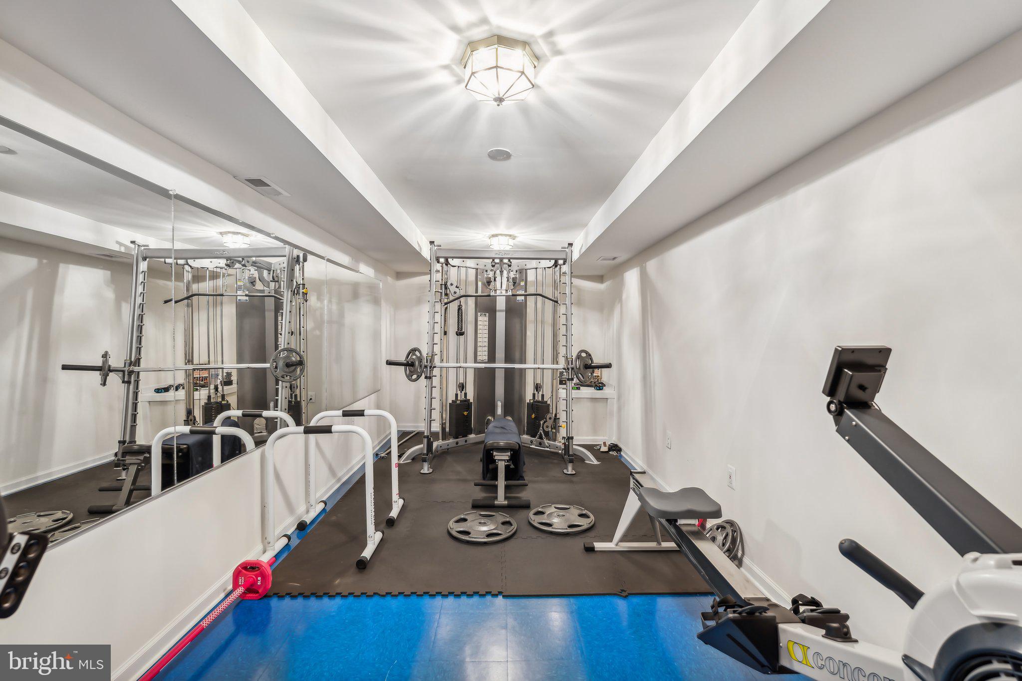 WILLIAMSBURG ON THE POTOMAC - Residential