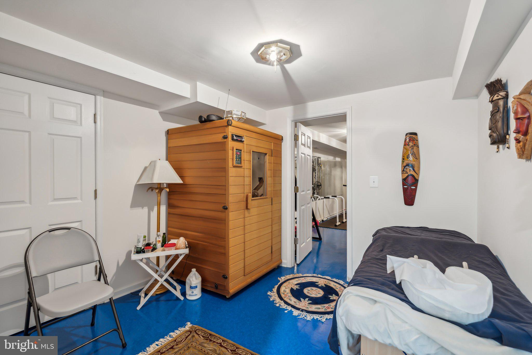 WILLIAMSBURG ON THE POTOMAC - Residential