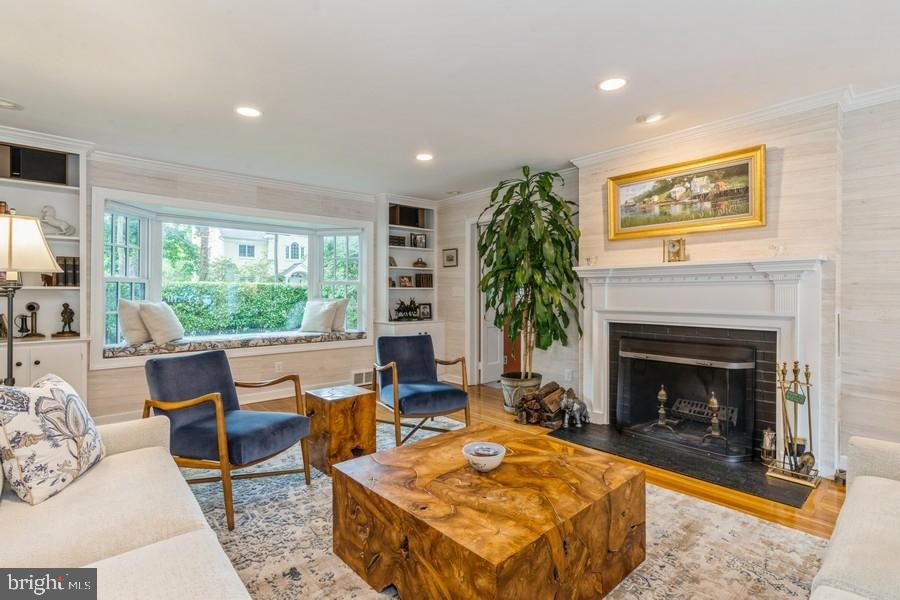 79 LAFAYETTE ROAD
