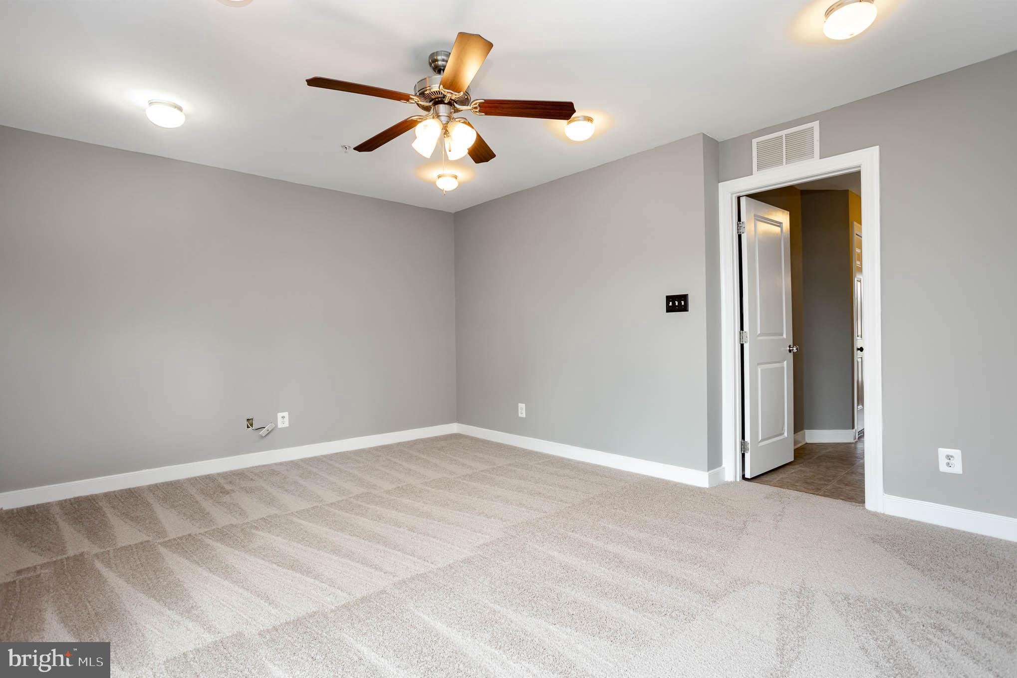 CHESAPEAKE BAY GOLF CLUB - Residential