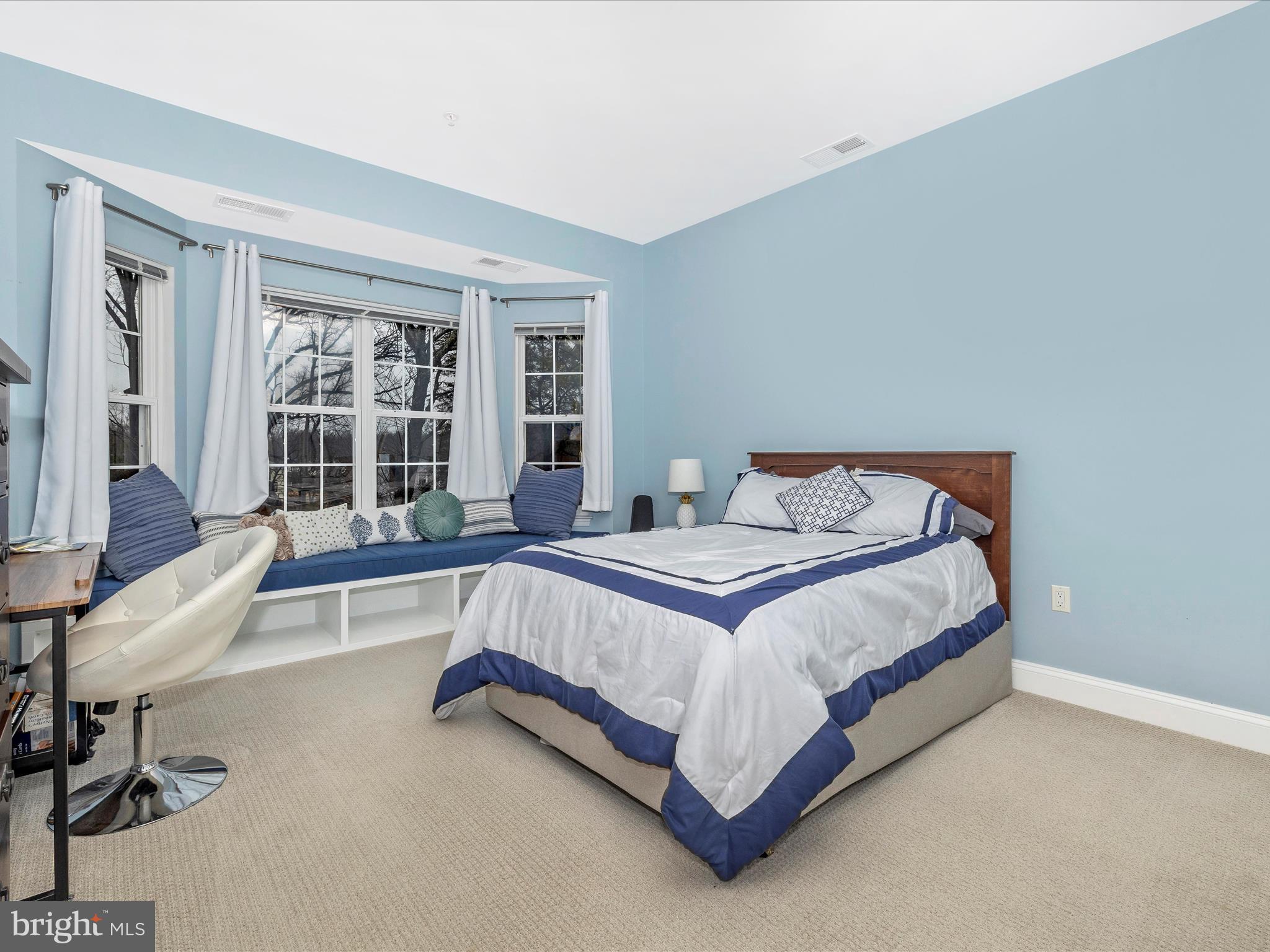 WASHINGTON GROVE - Residential