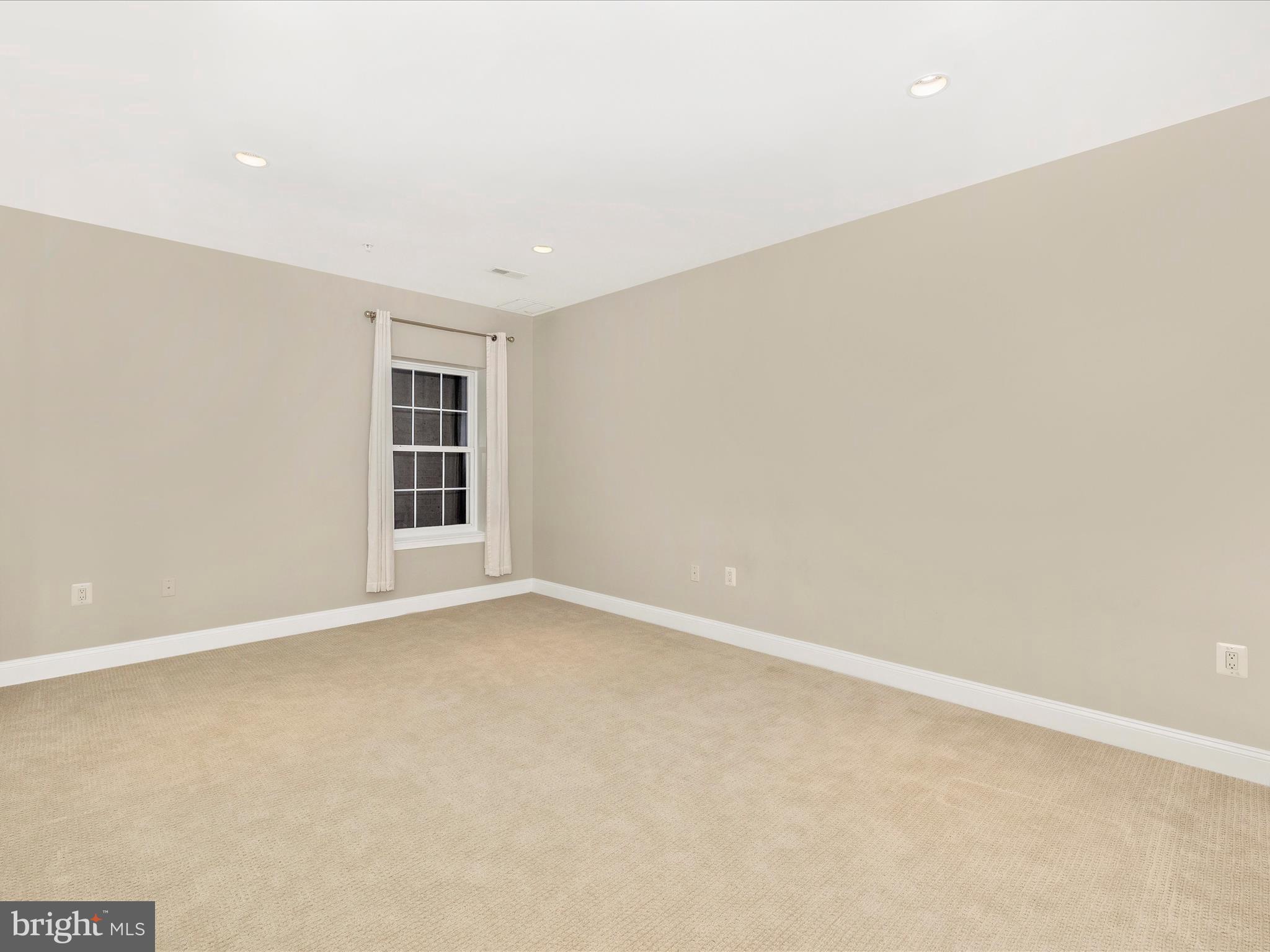 WASHINGTON GROVE - Residential