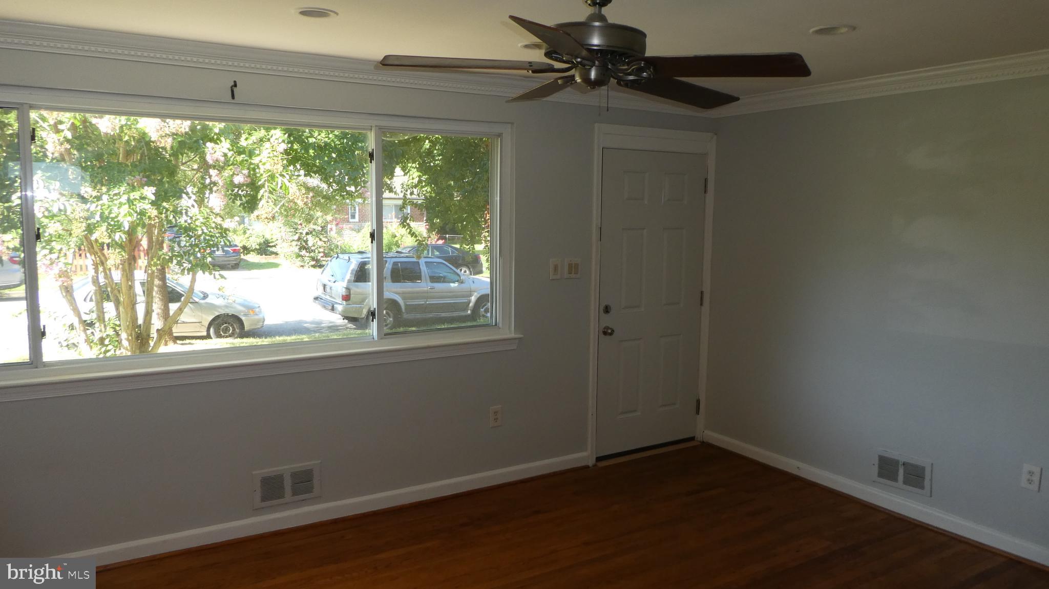 ADELPHI KNOLLS - Residential Lease