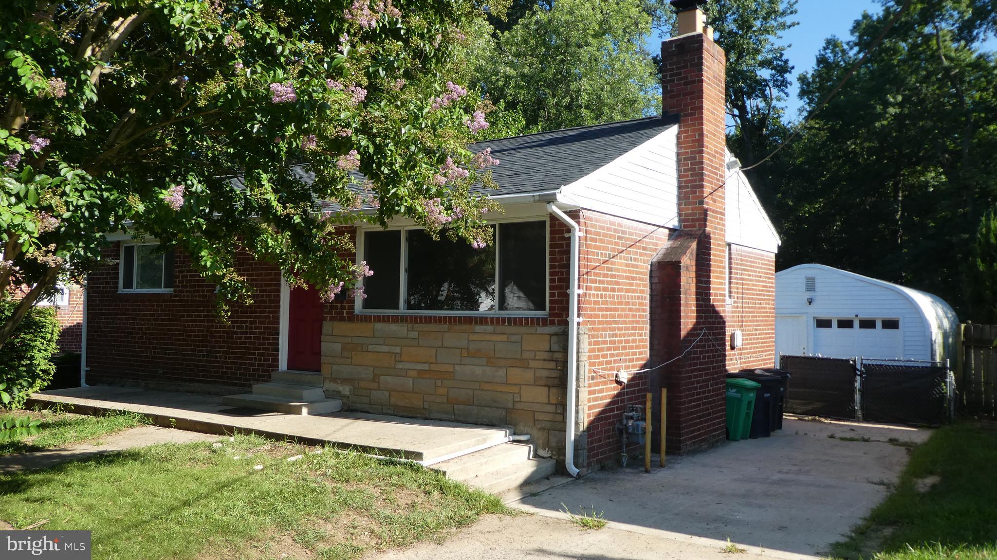 ADELPHI KNOLLS - Residential Lease