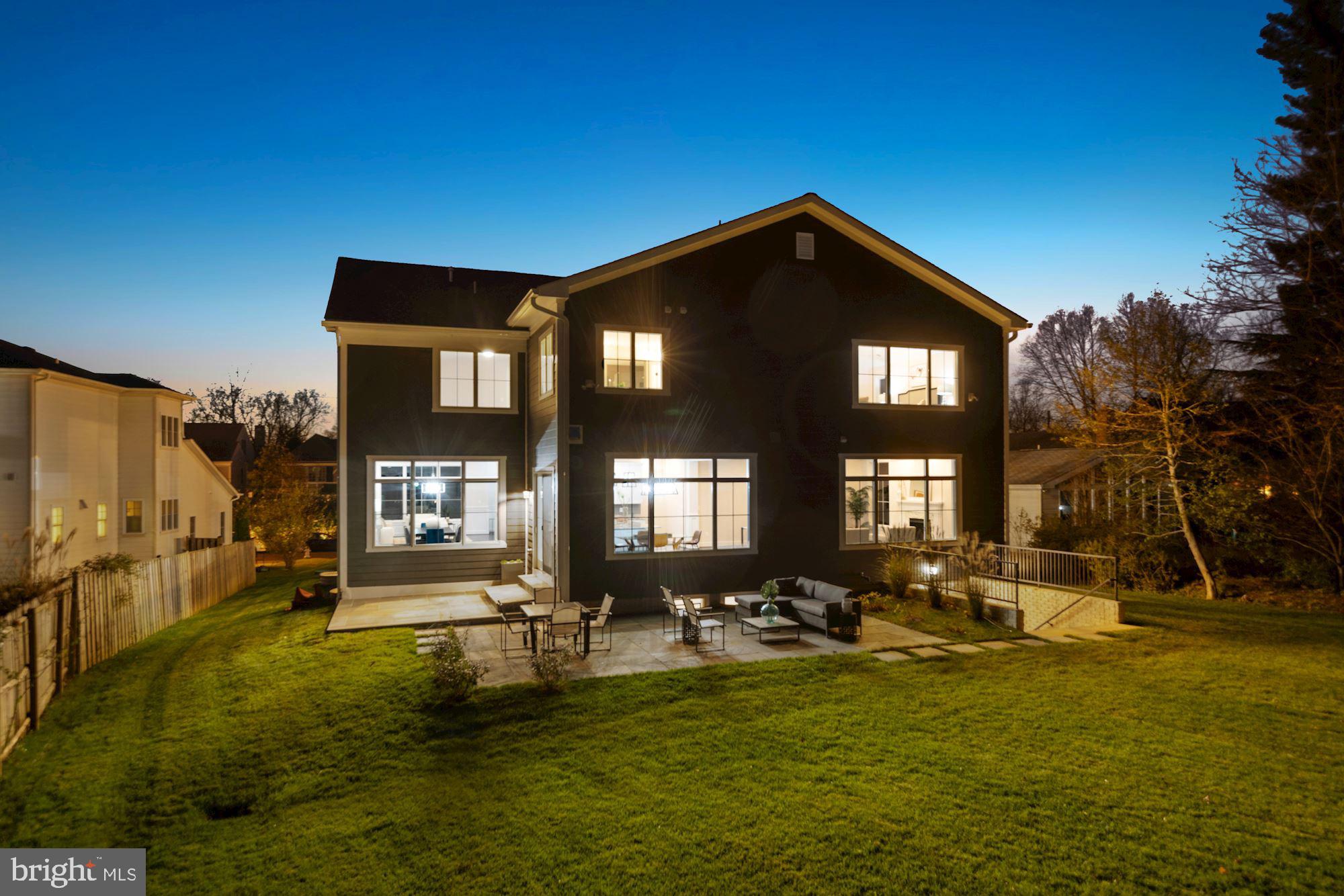 ENGLISH VILLAGE - Residential