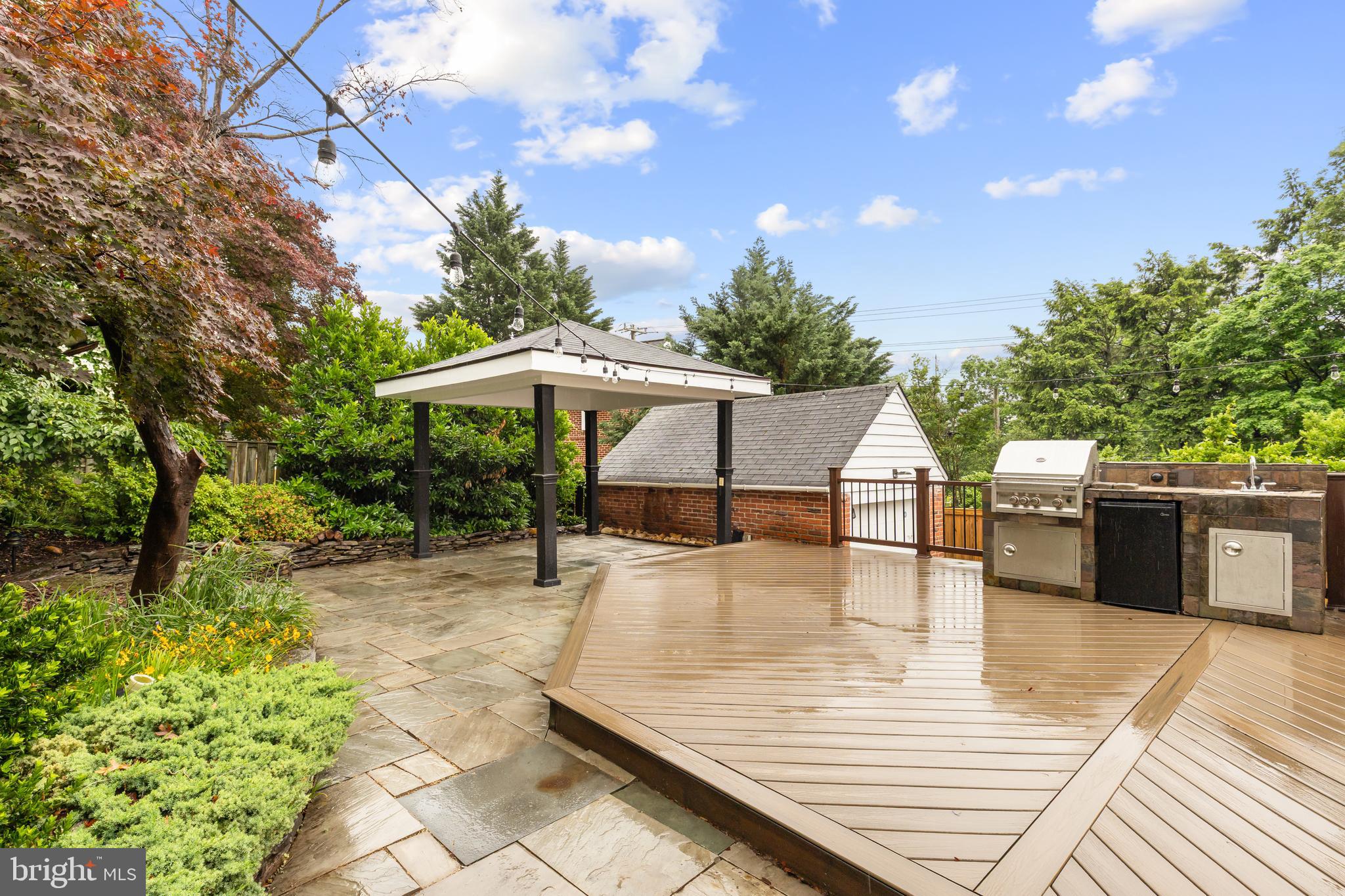 OAKCREST - Residential