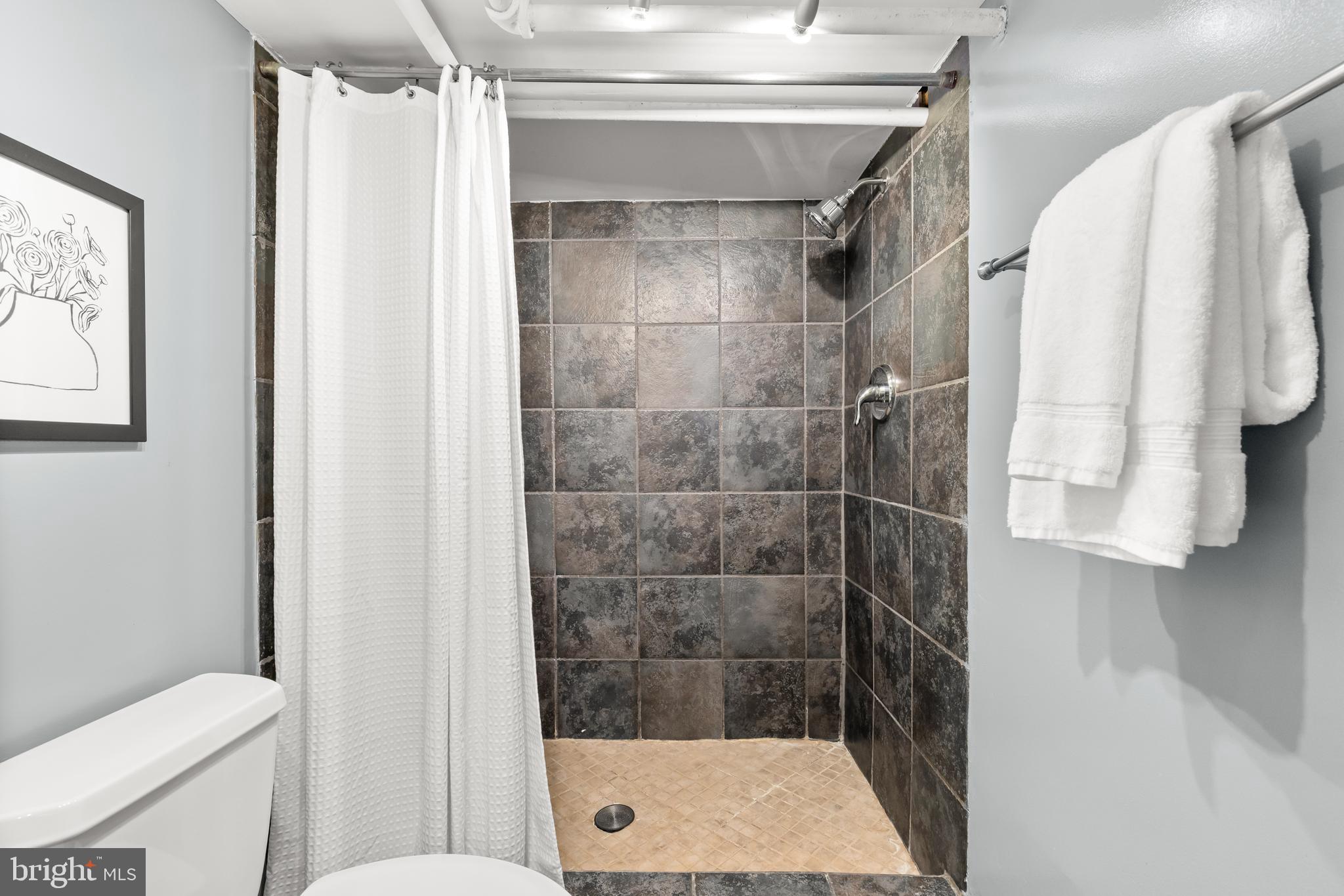 OAKCREST - Residential