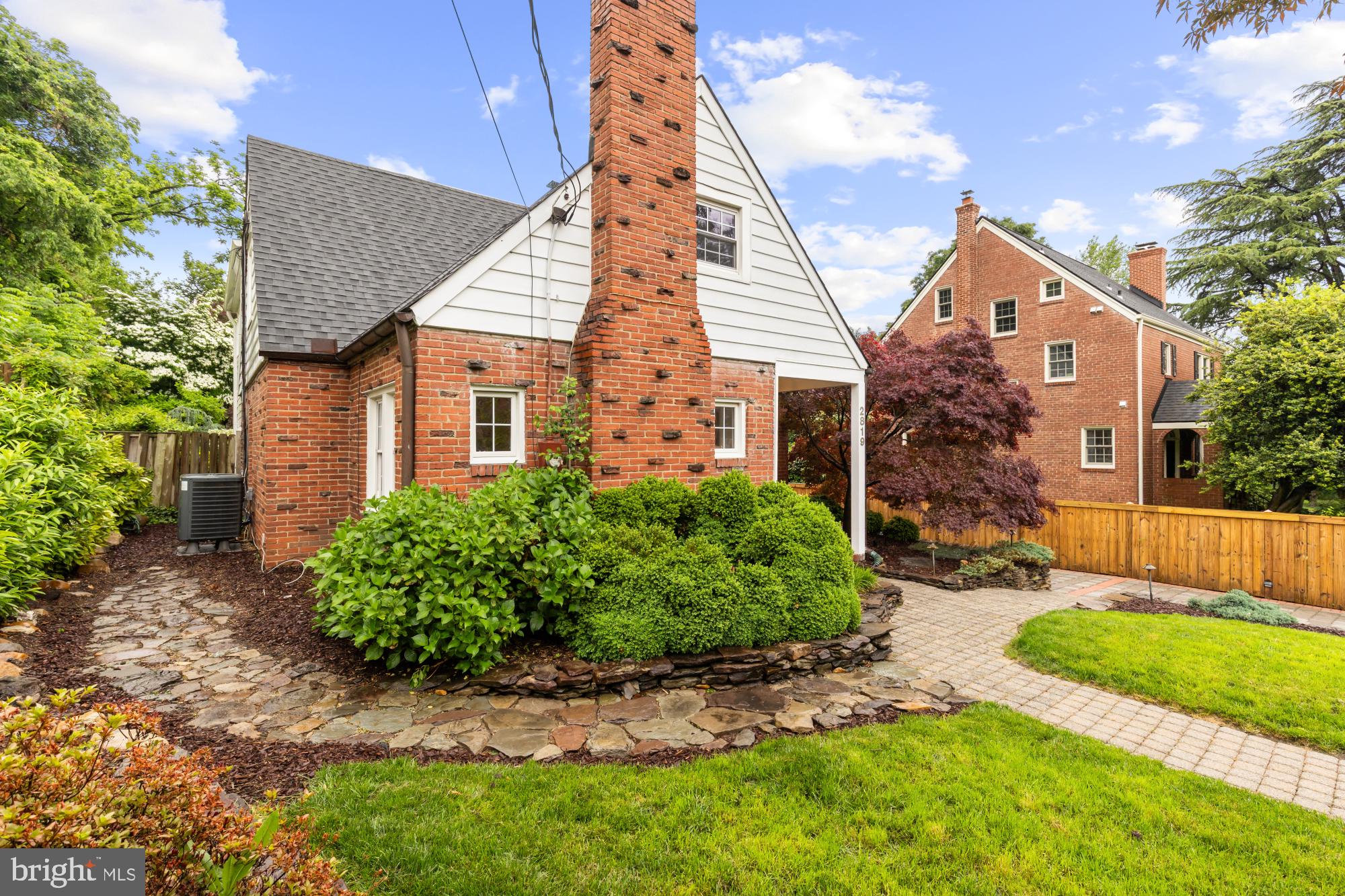 OAKCREST - Residential