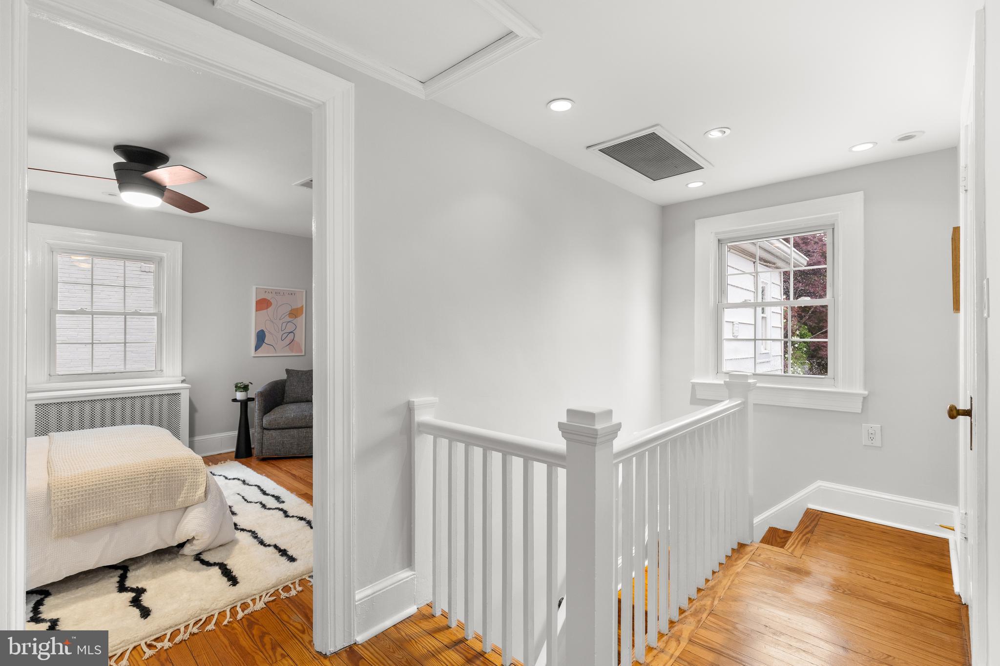 OAKCREST - Residential