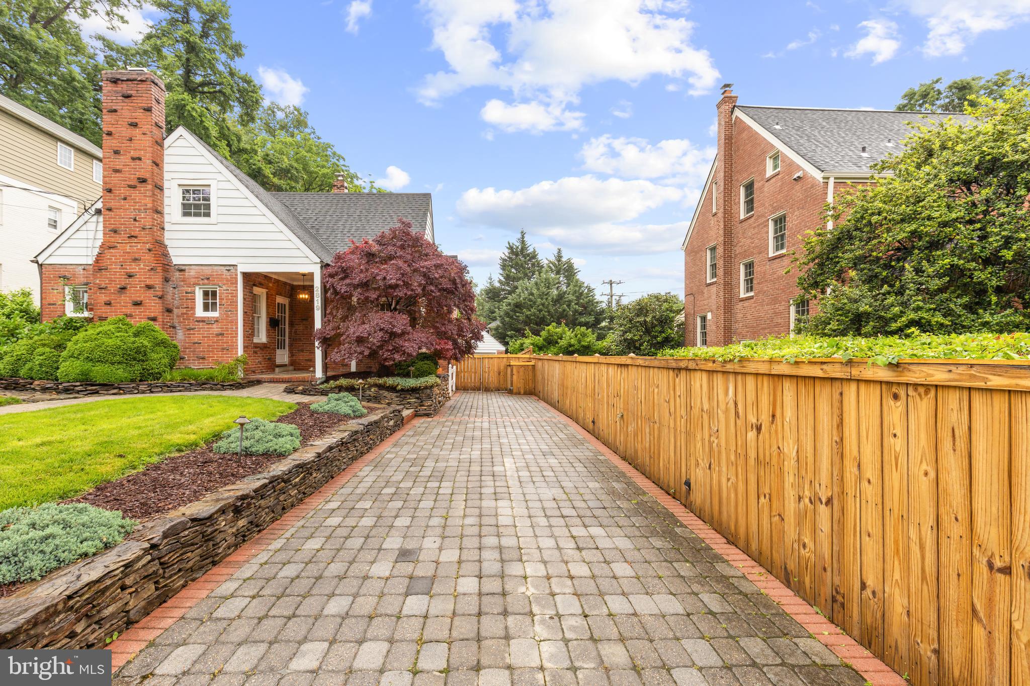 OAKCREST - Residential