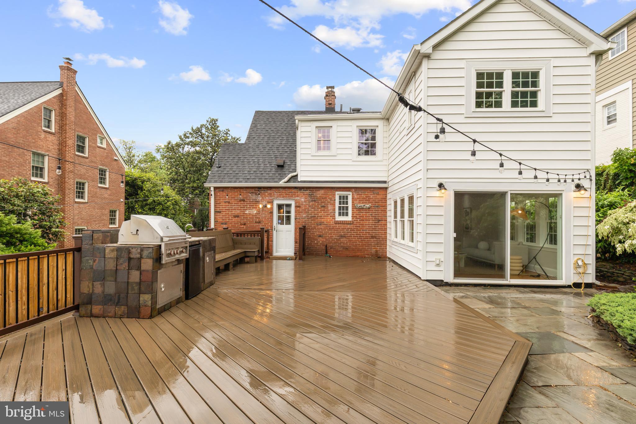 OAKCREST - Residential