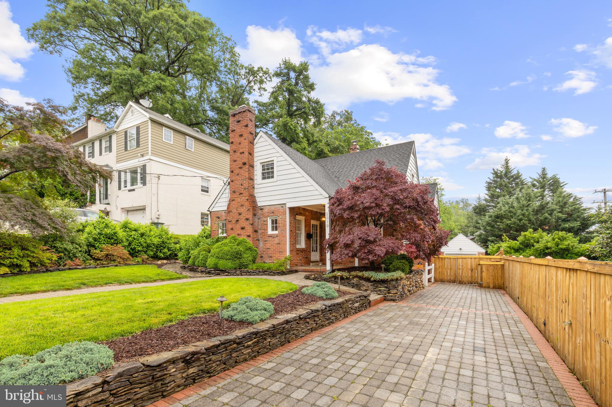 OAKCREST - Residential