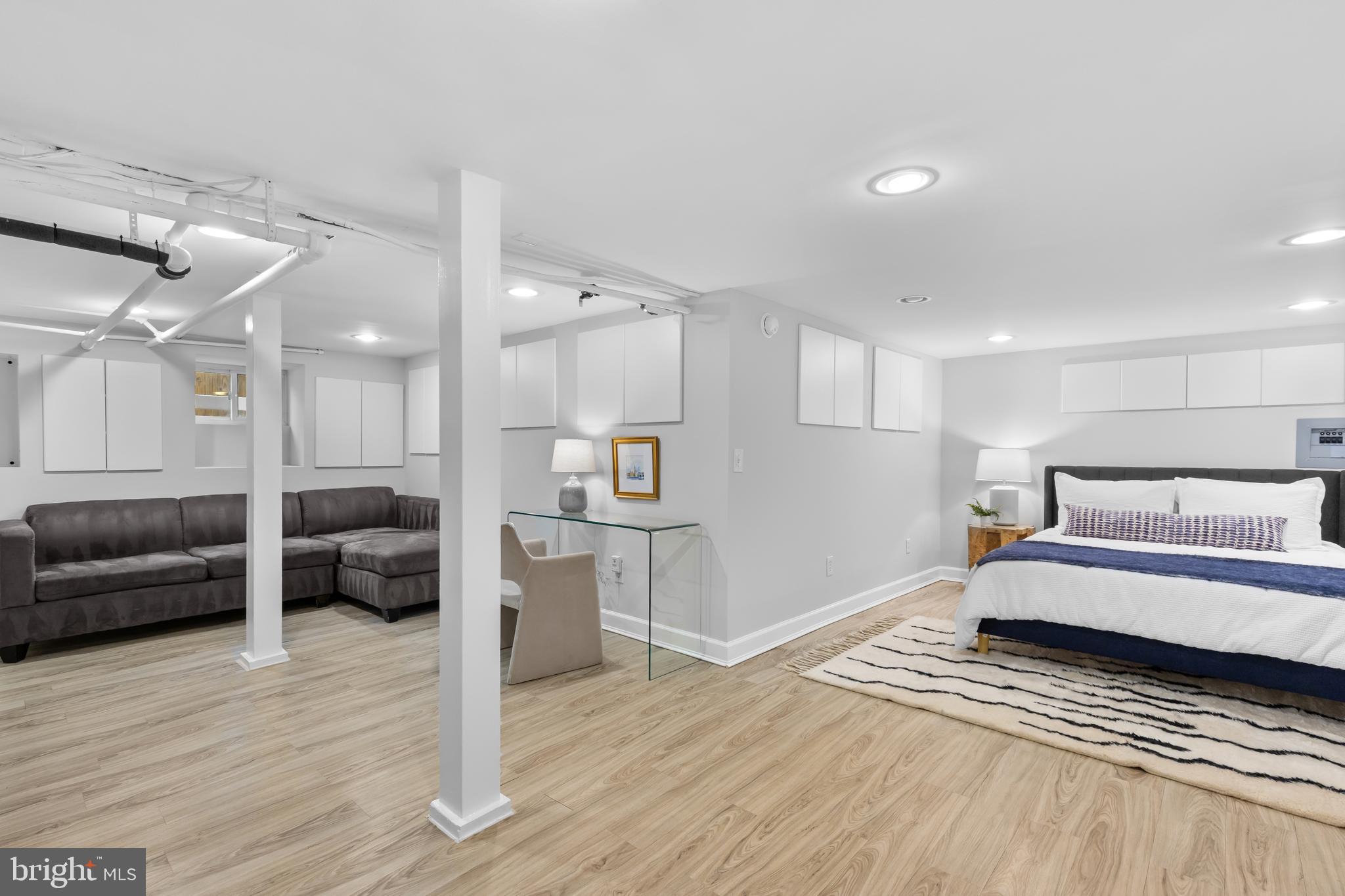 OAKCREST - Residential