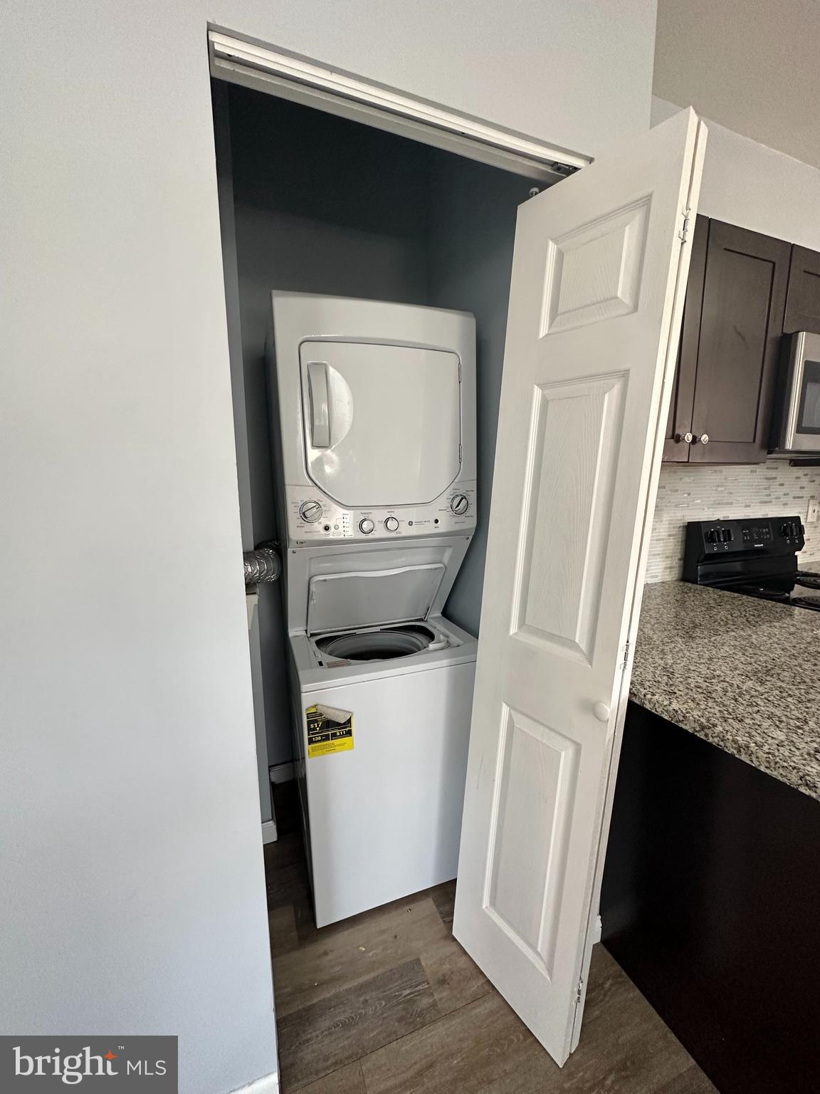 CARROLL PARK - Residential Lease