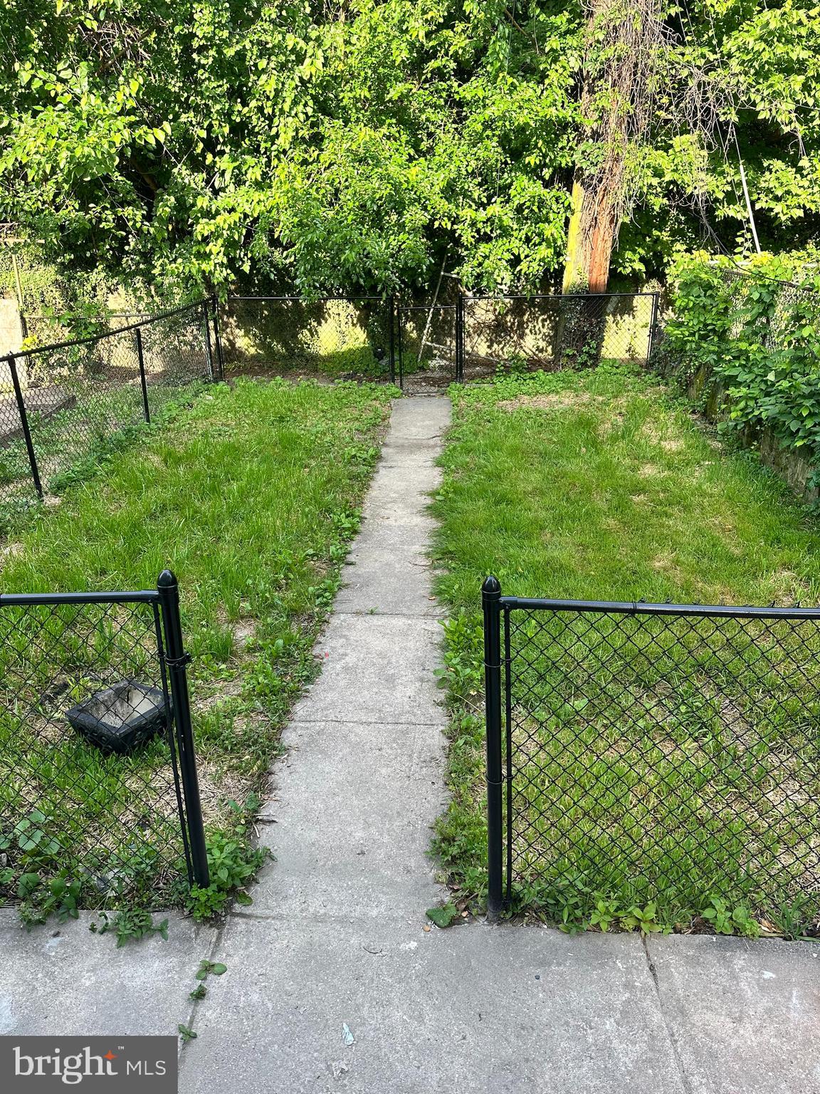 ROSEMONT - Residential Lease