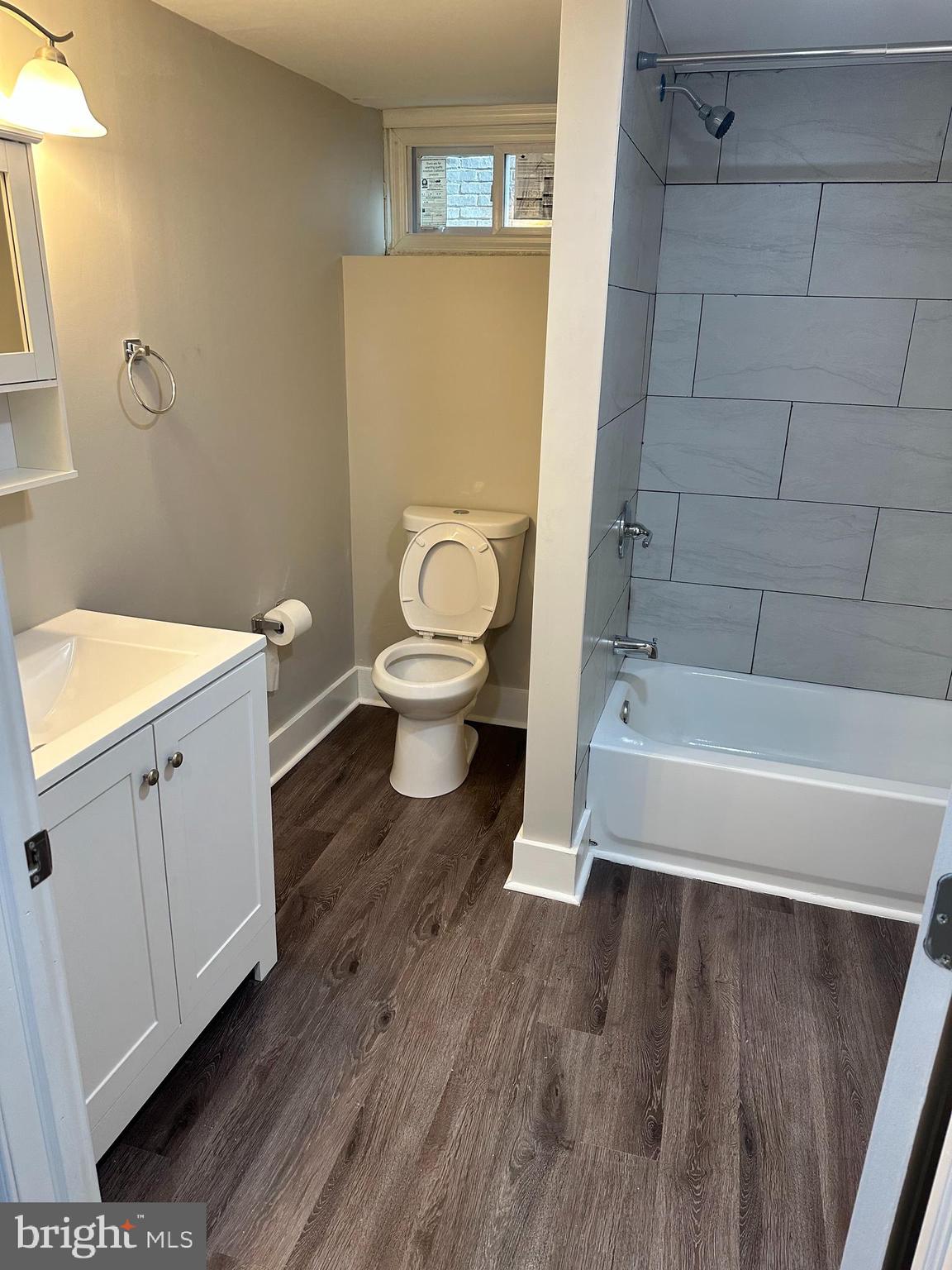 ROSEMONT - Residential Lease