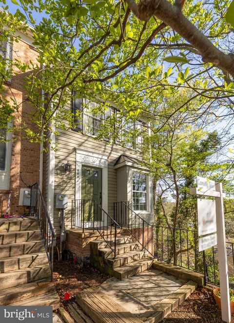 5001 9TH STREET S ARLINGTON VA 22204