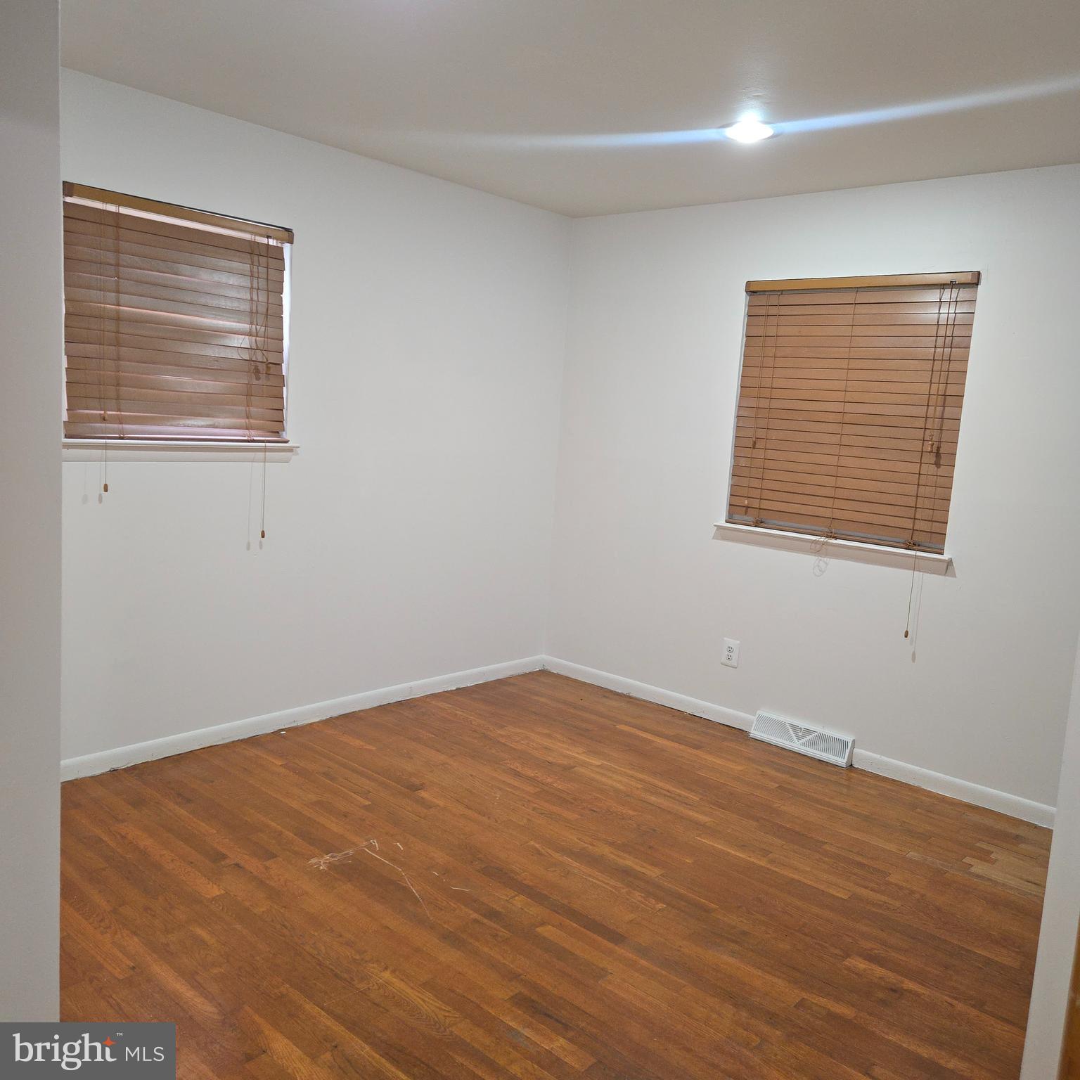 KINGS POINT - Residential