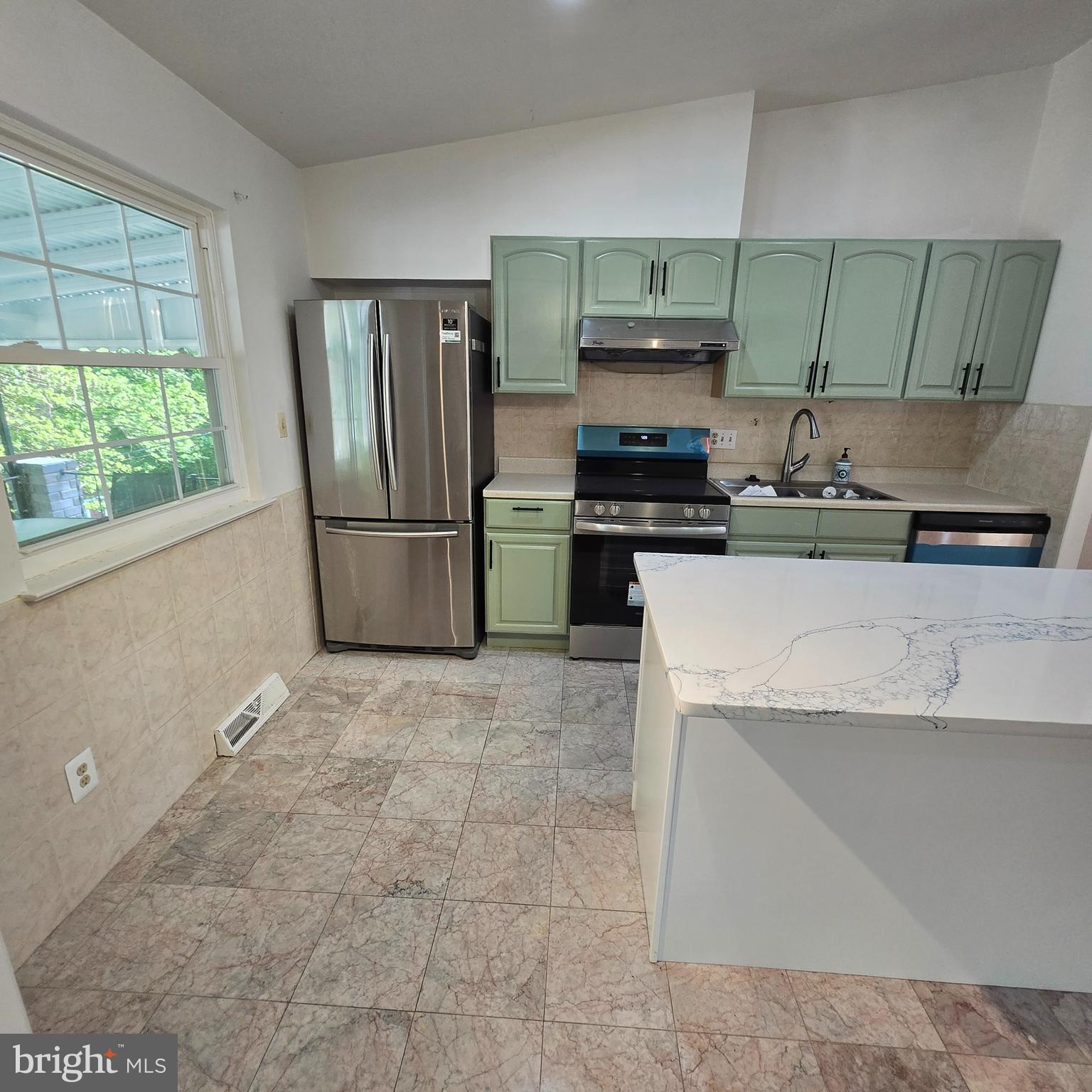 KINGS POINT - Residential